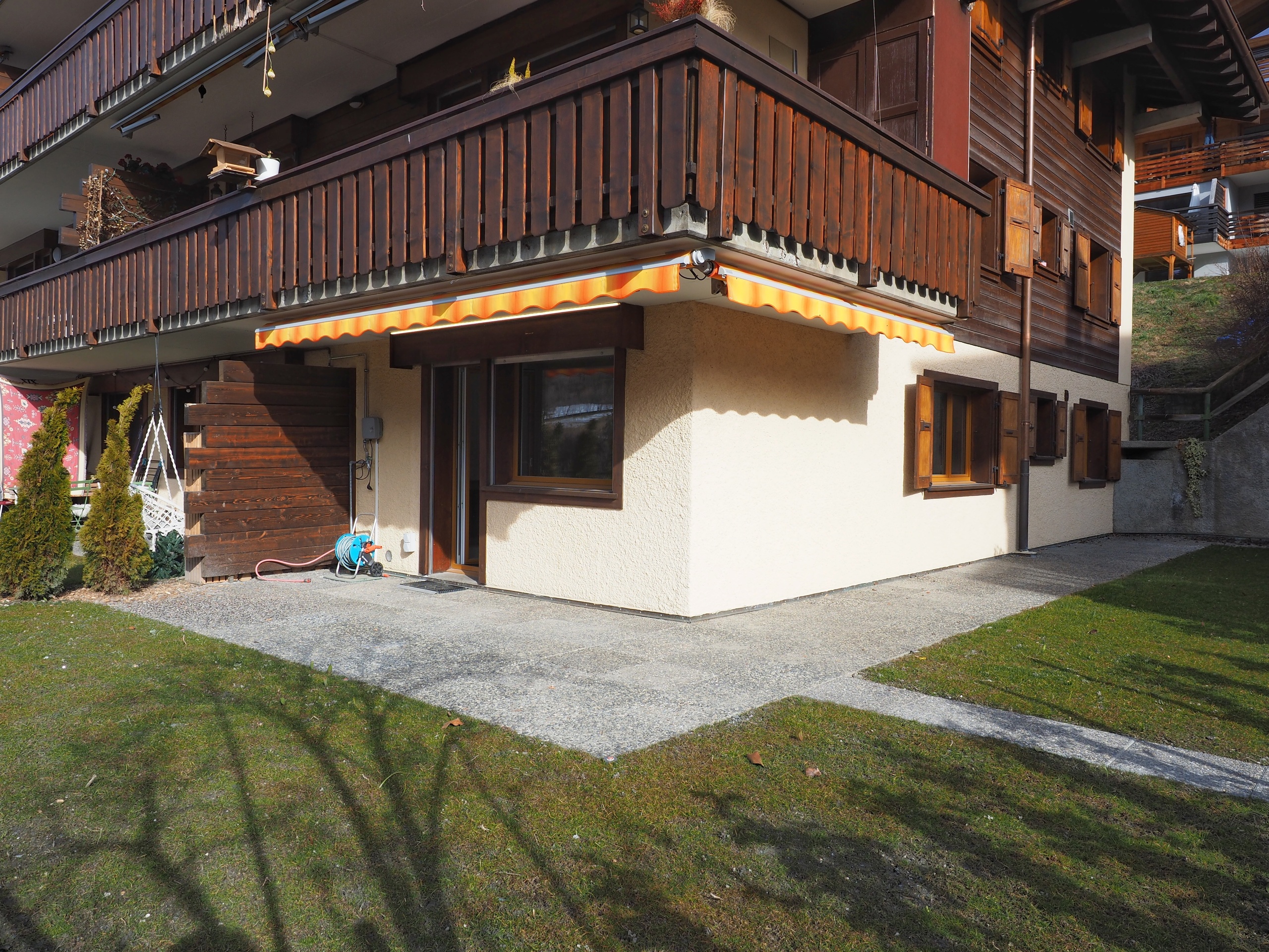 Exterior view 1