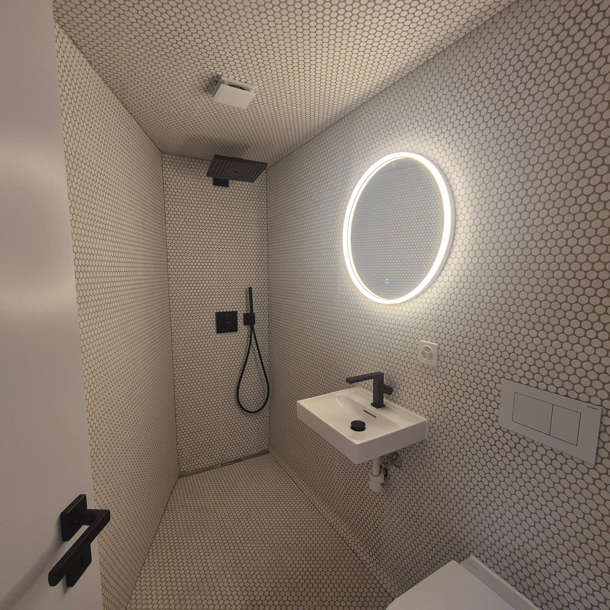 WC WC