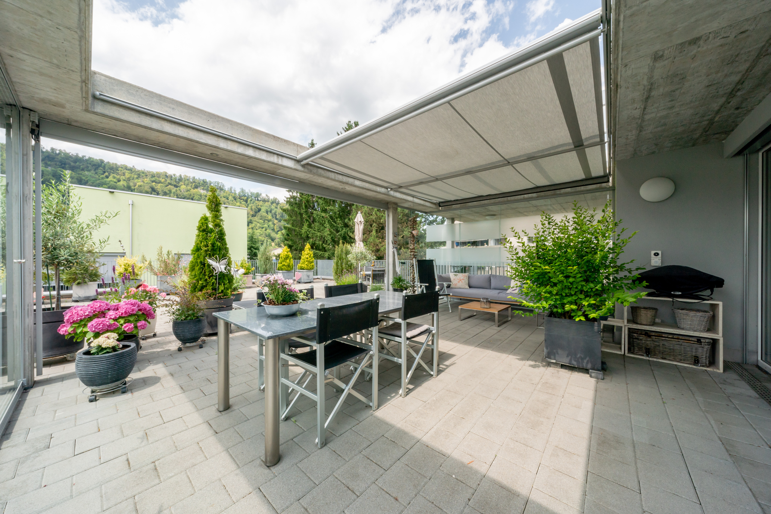 Gedeckter Sitzplatz / Terrassenüberdachung