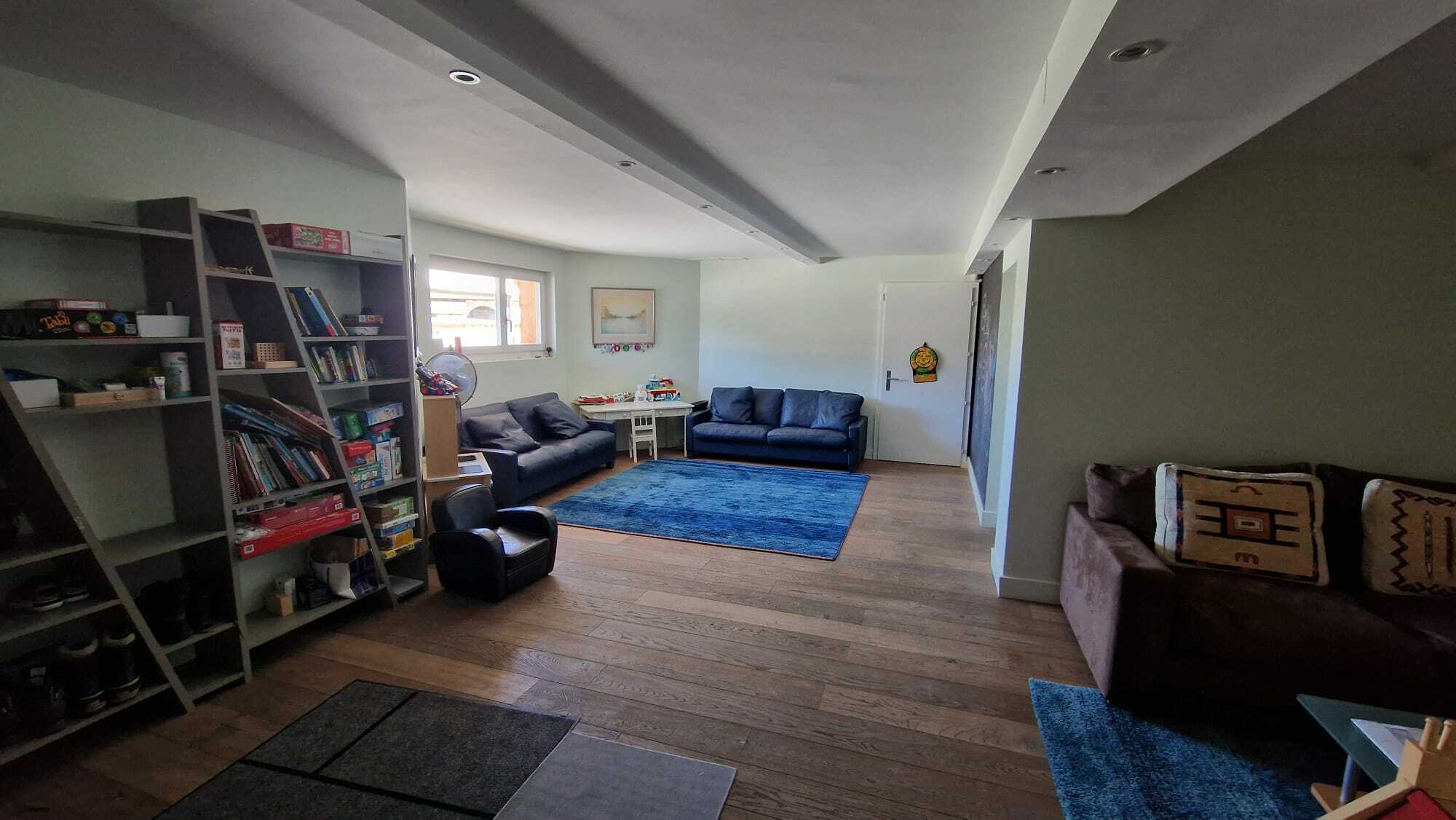 Salle de jeux Rez inférieur Salle de jeux Rez inférieur