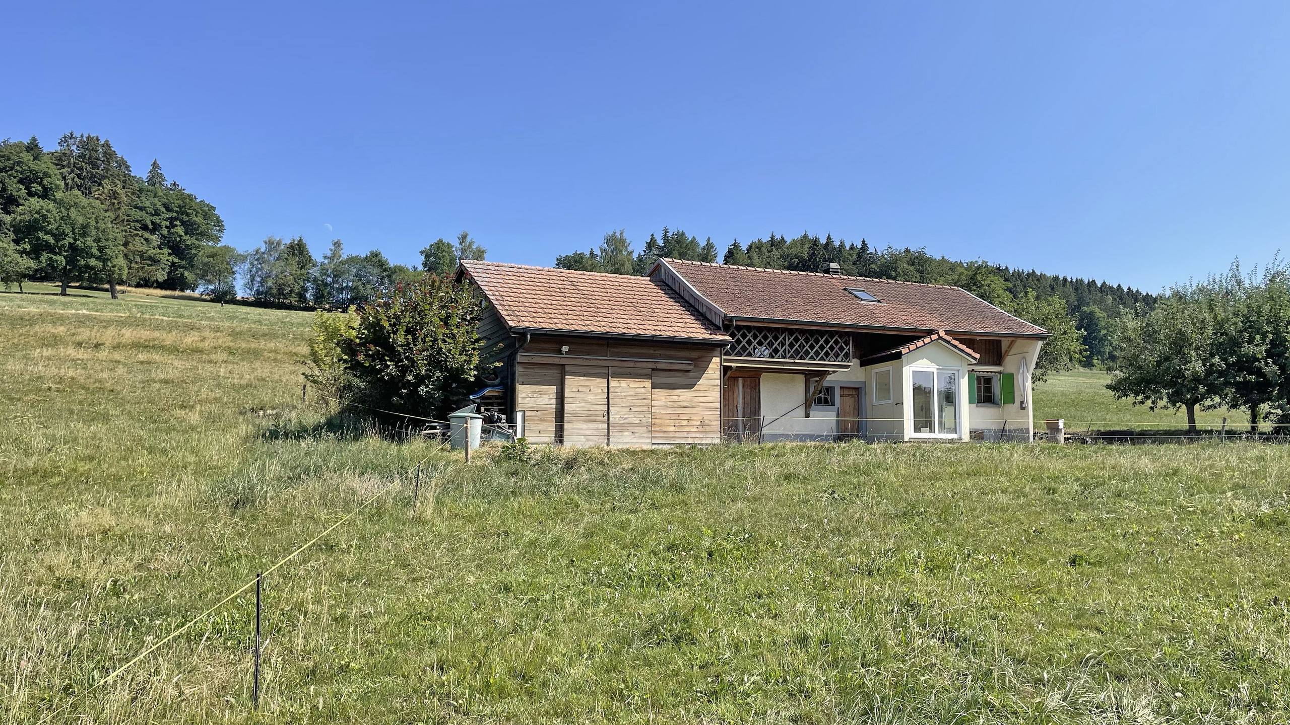 Exterior view 2