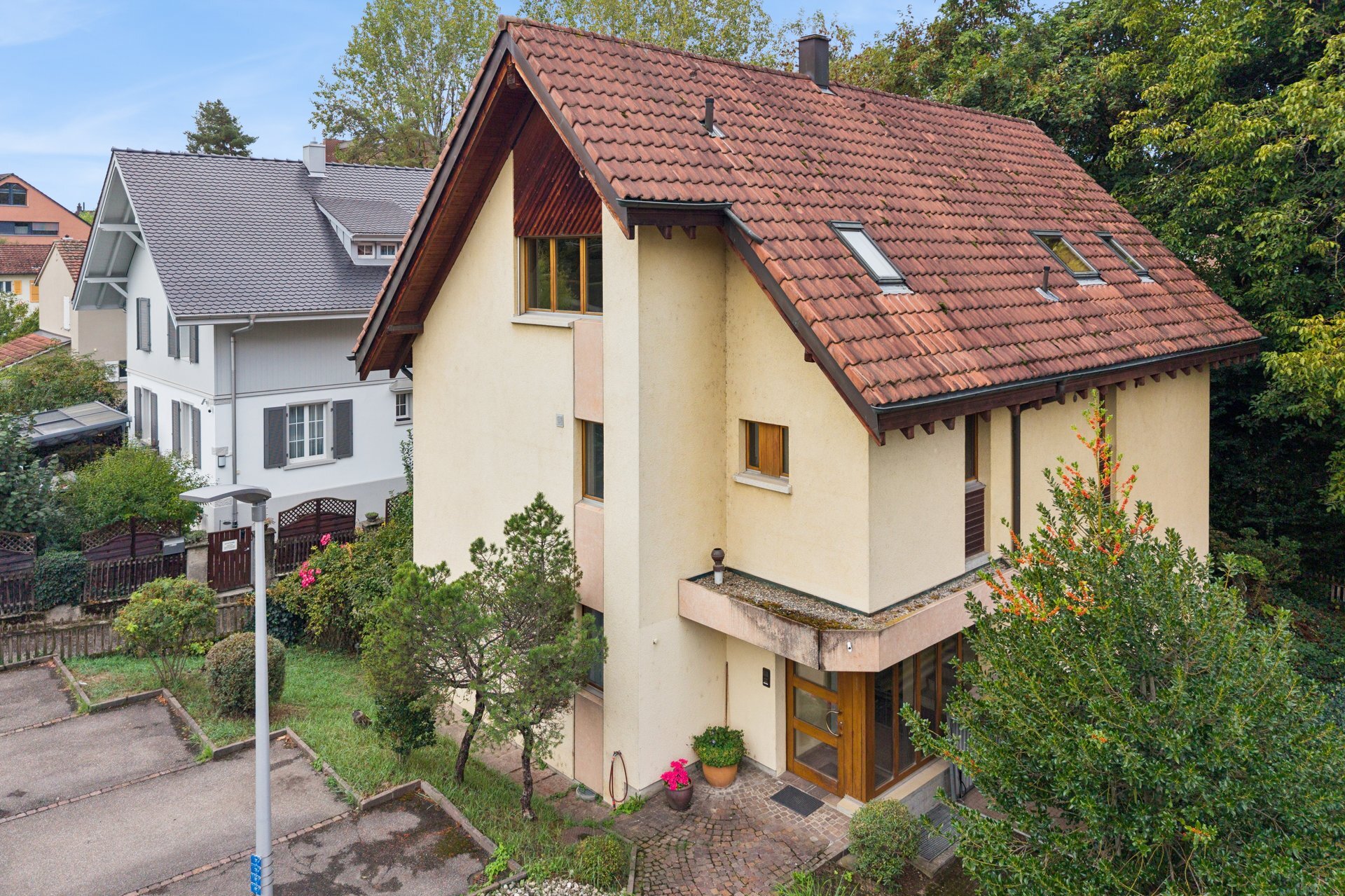 Exterior view 1