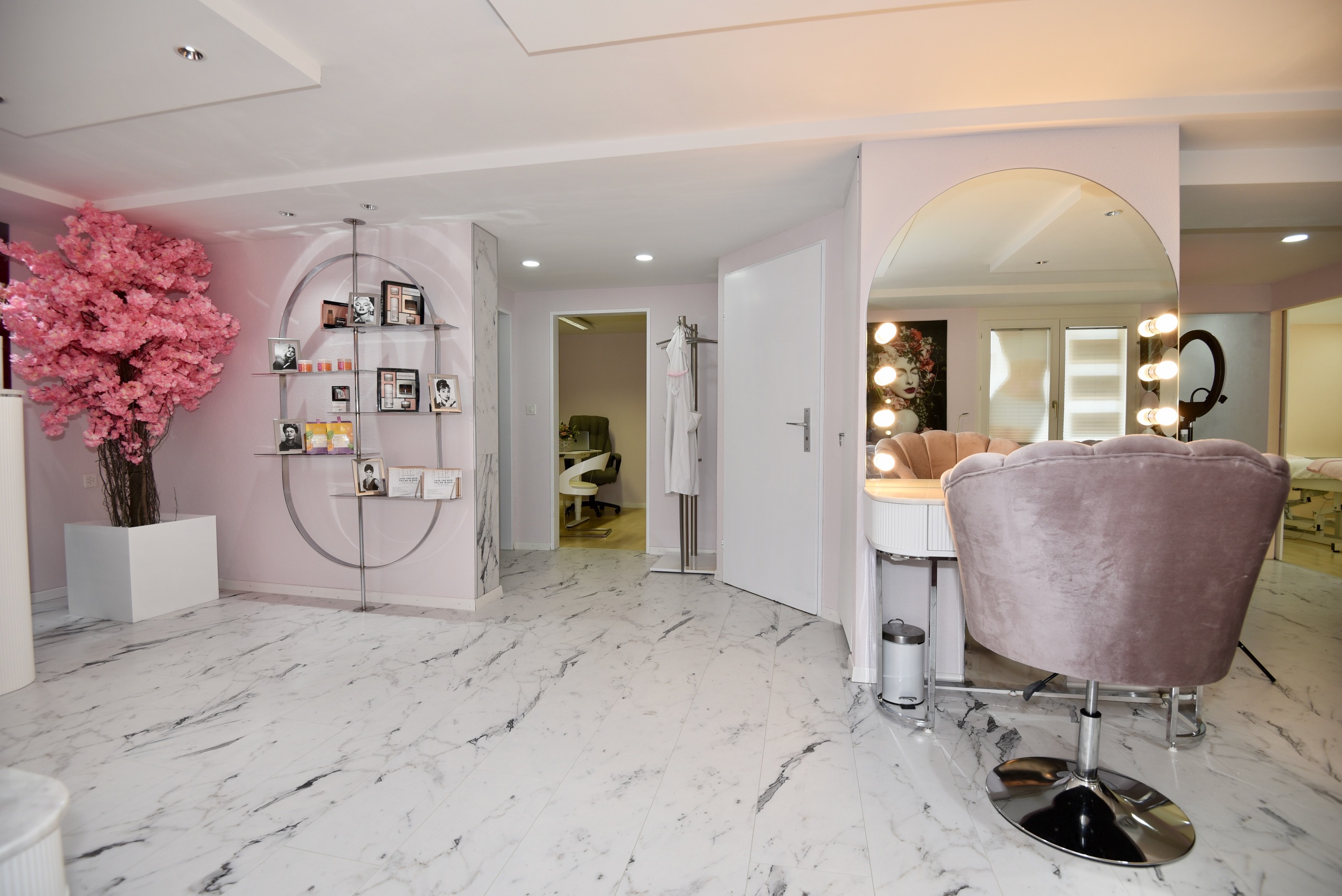 Grosser zentraler Raum (Zi 1)