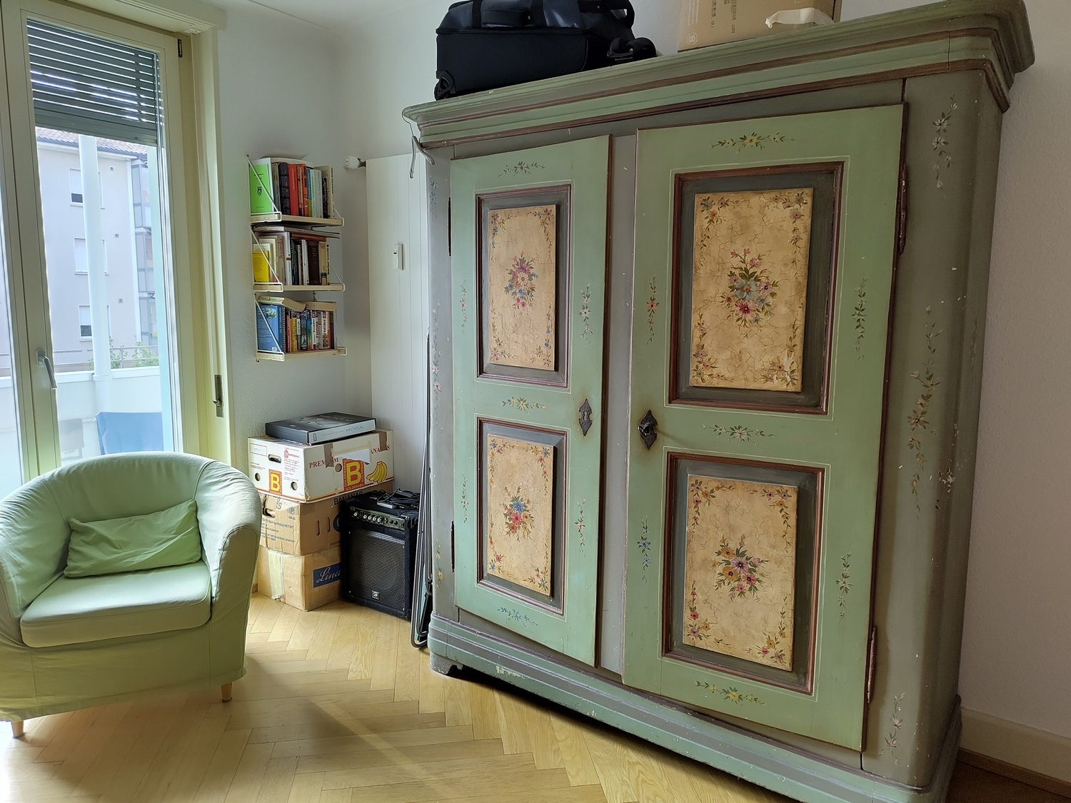 Photo 1