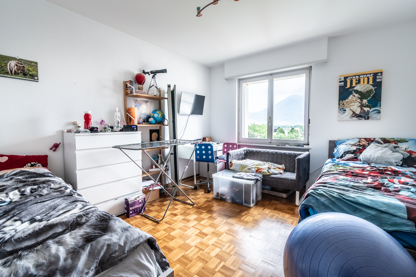 Interior view 4