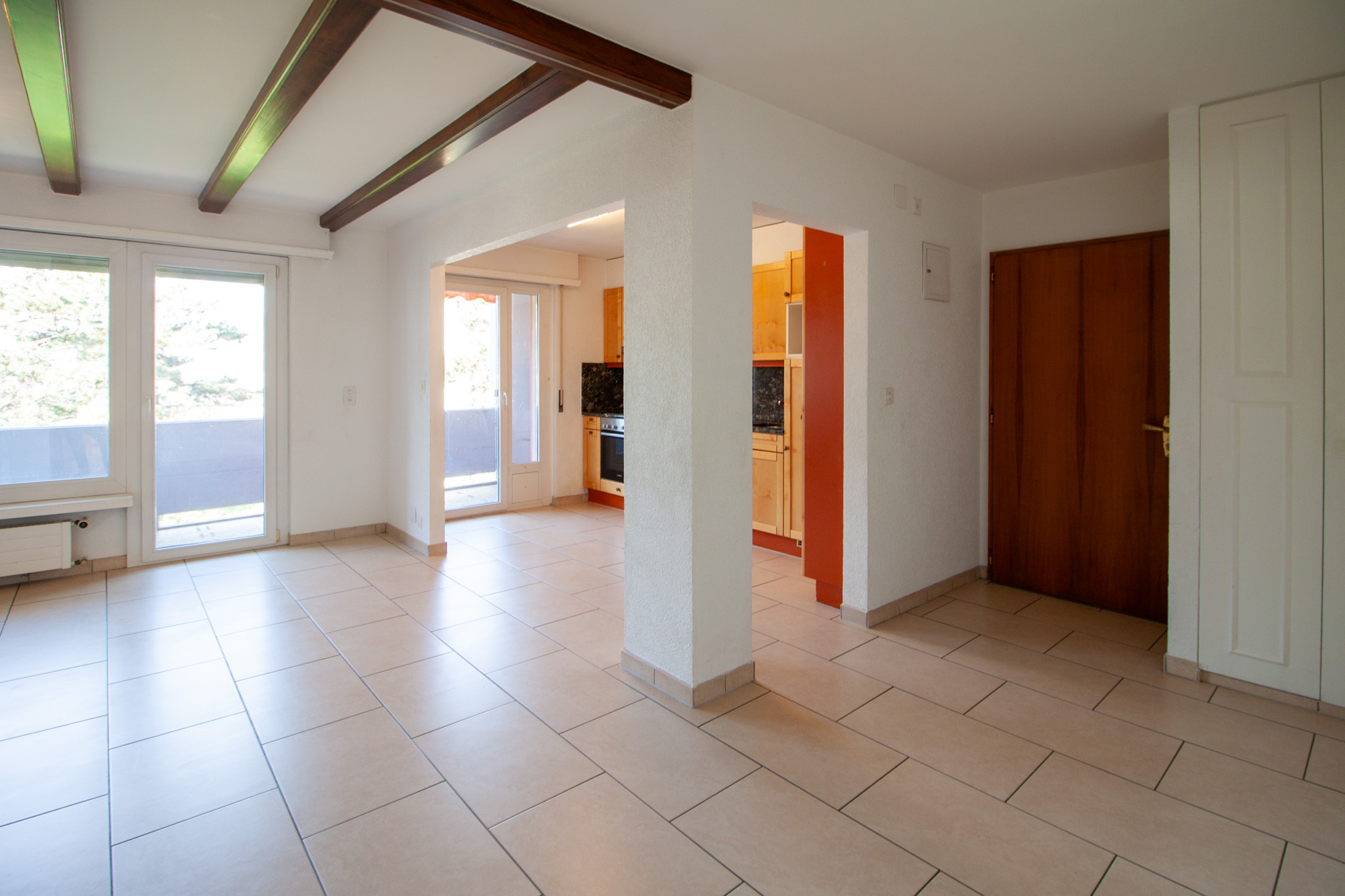 Interior view 7