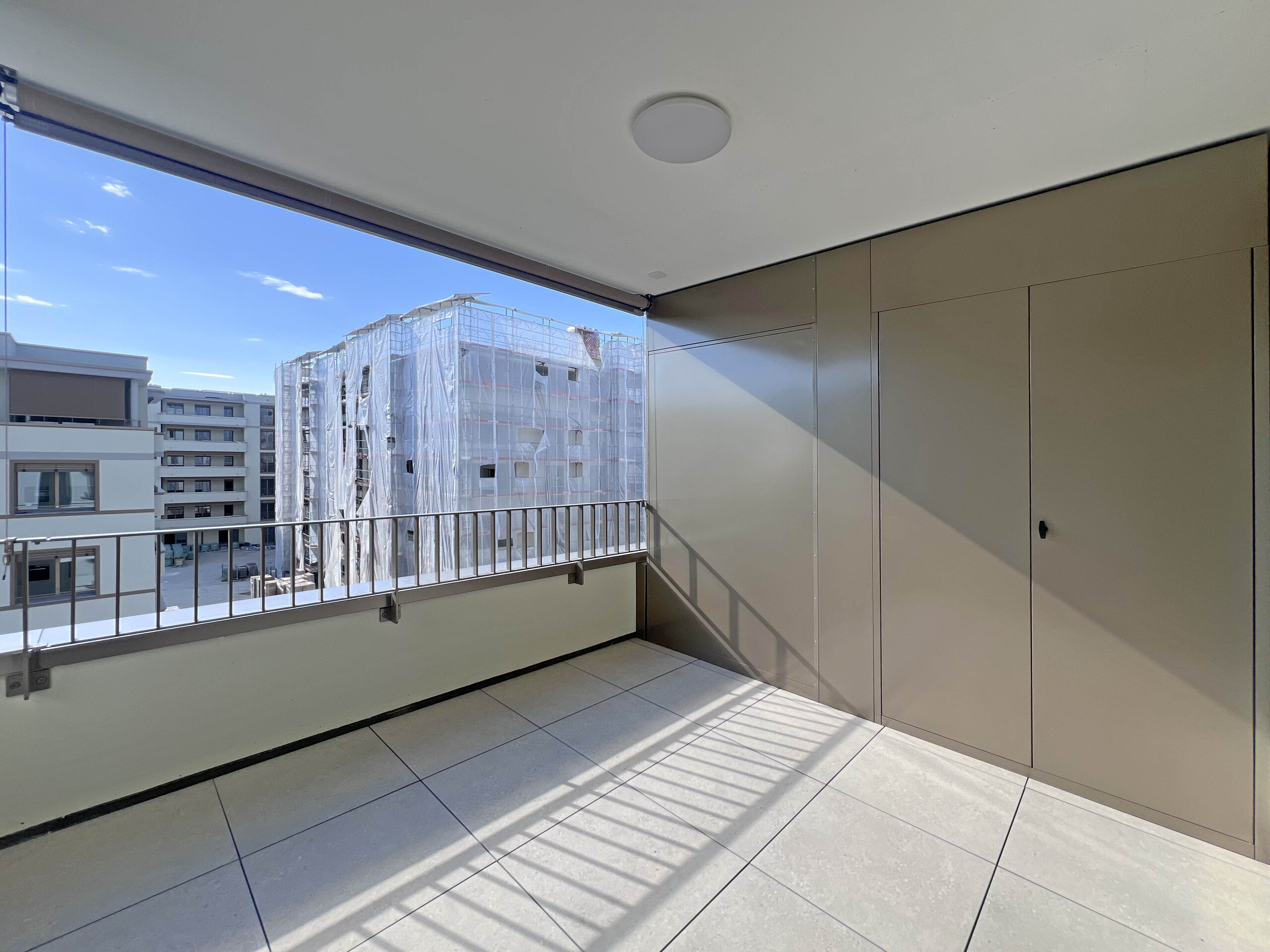 Balcon côté cuisine - App. 3.5 pces -  Lot T-33