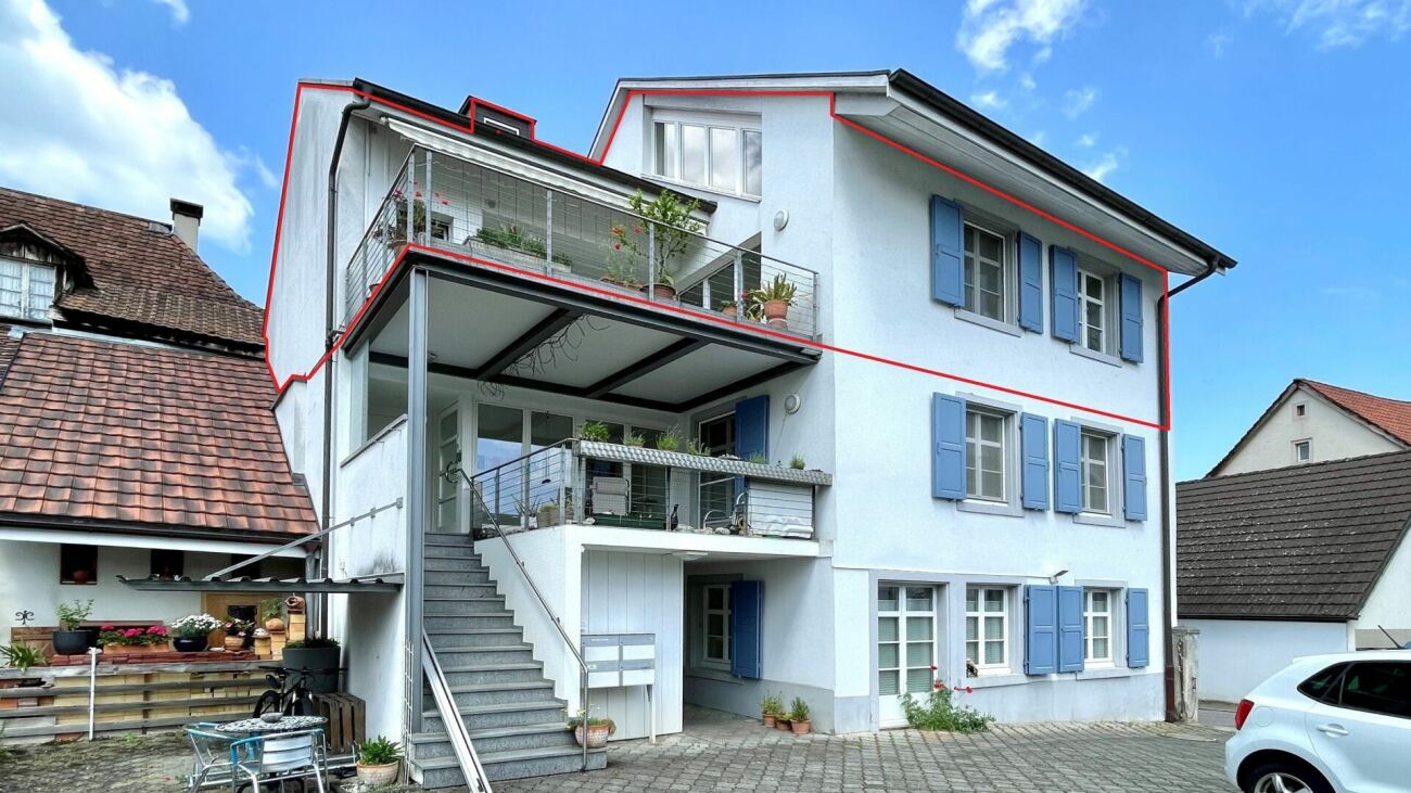 Eingang mit Treppe zur Loft-Dachwohnung