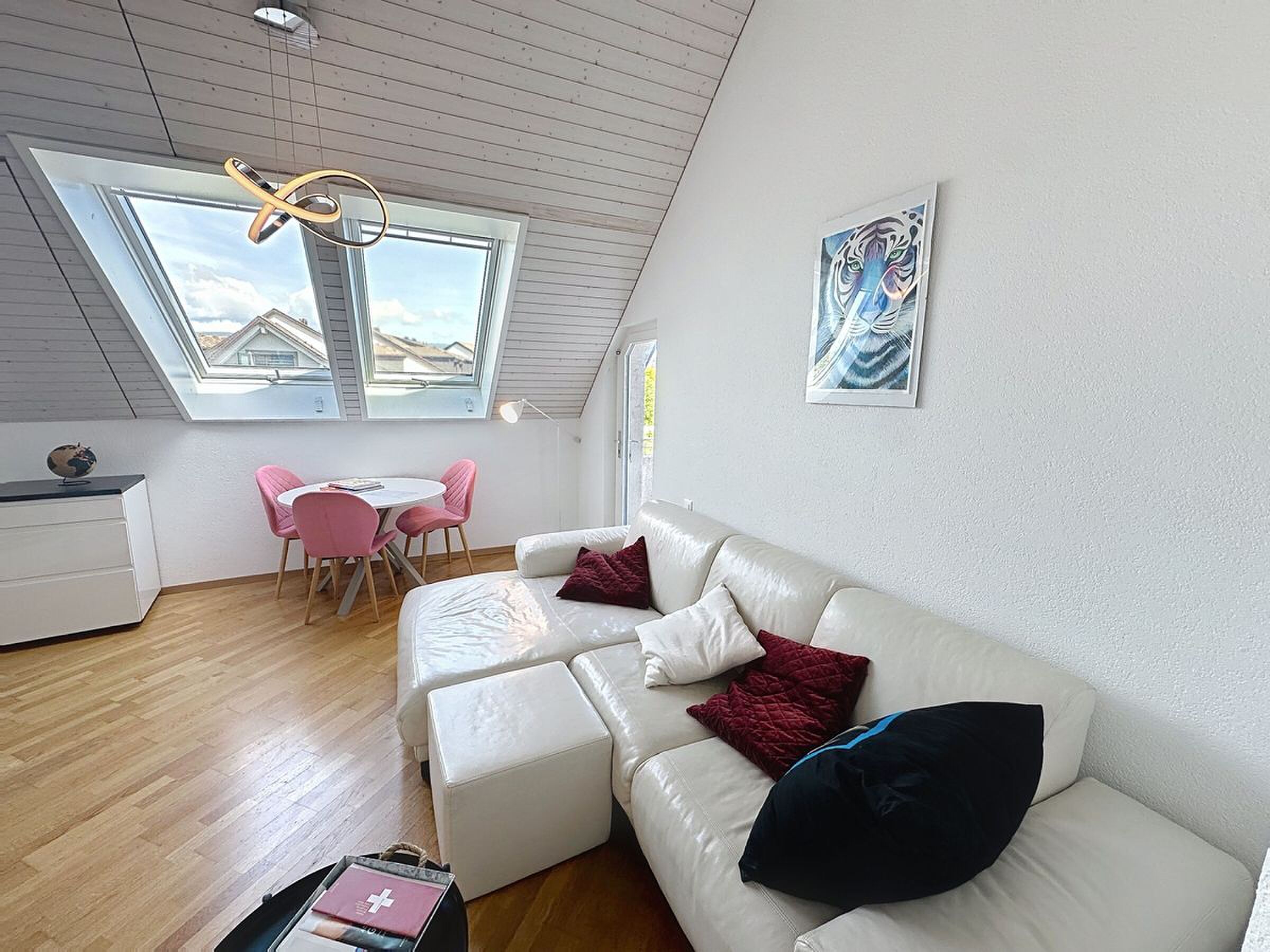 Photo 6