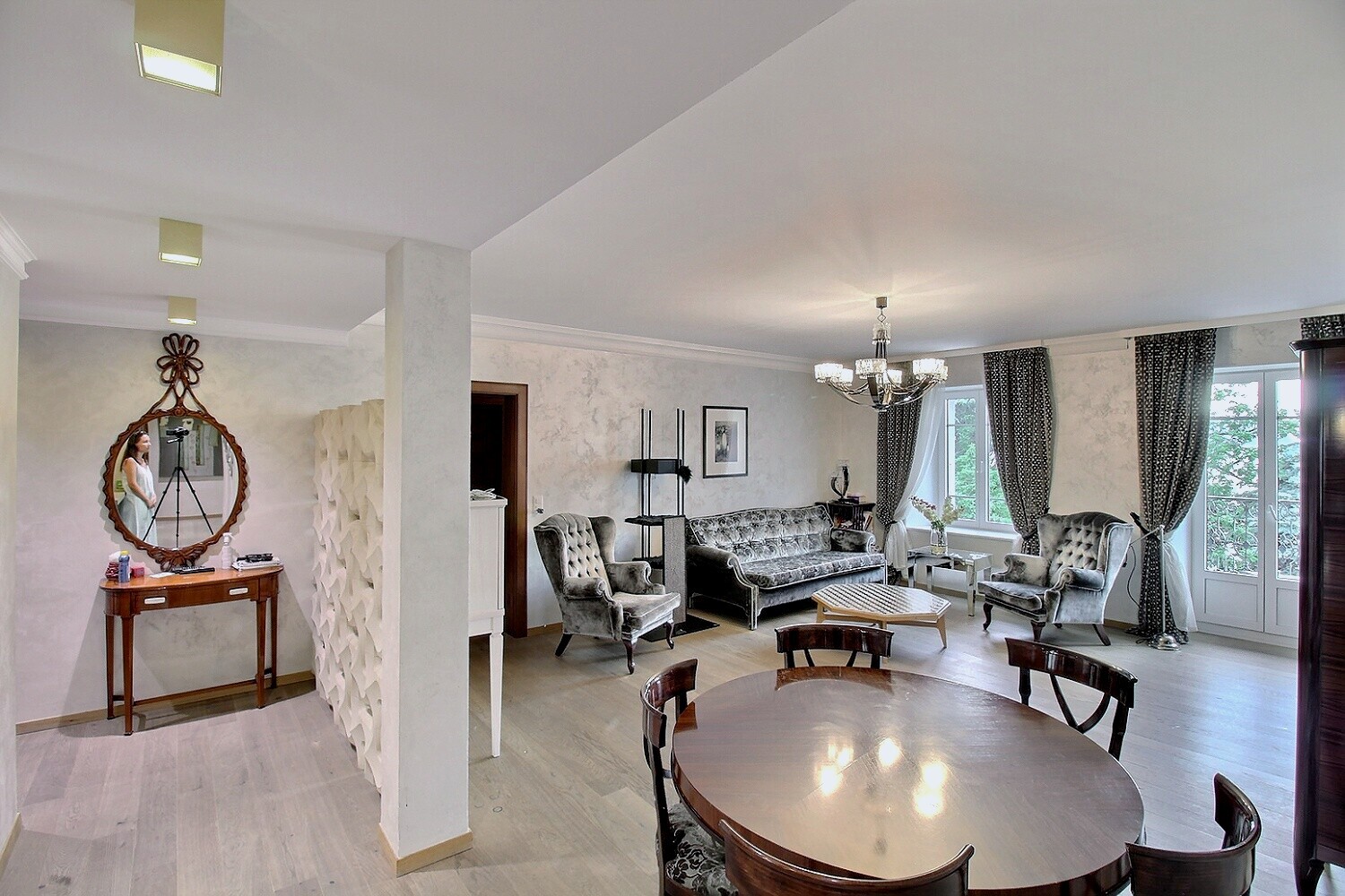 Interior view 2