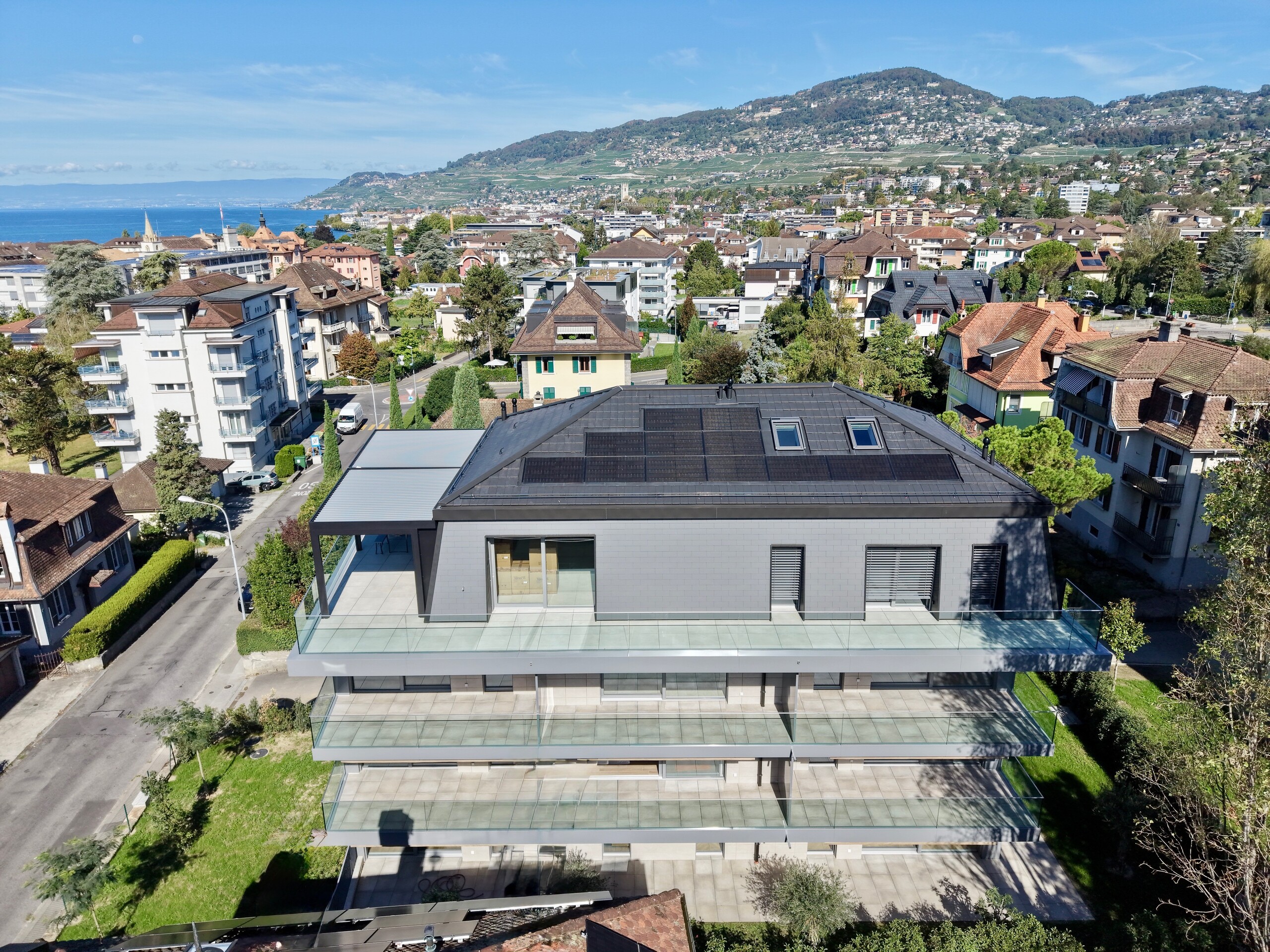 Exterior view 3