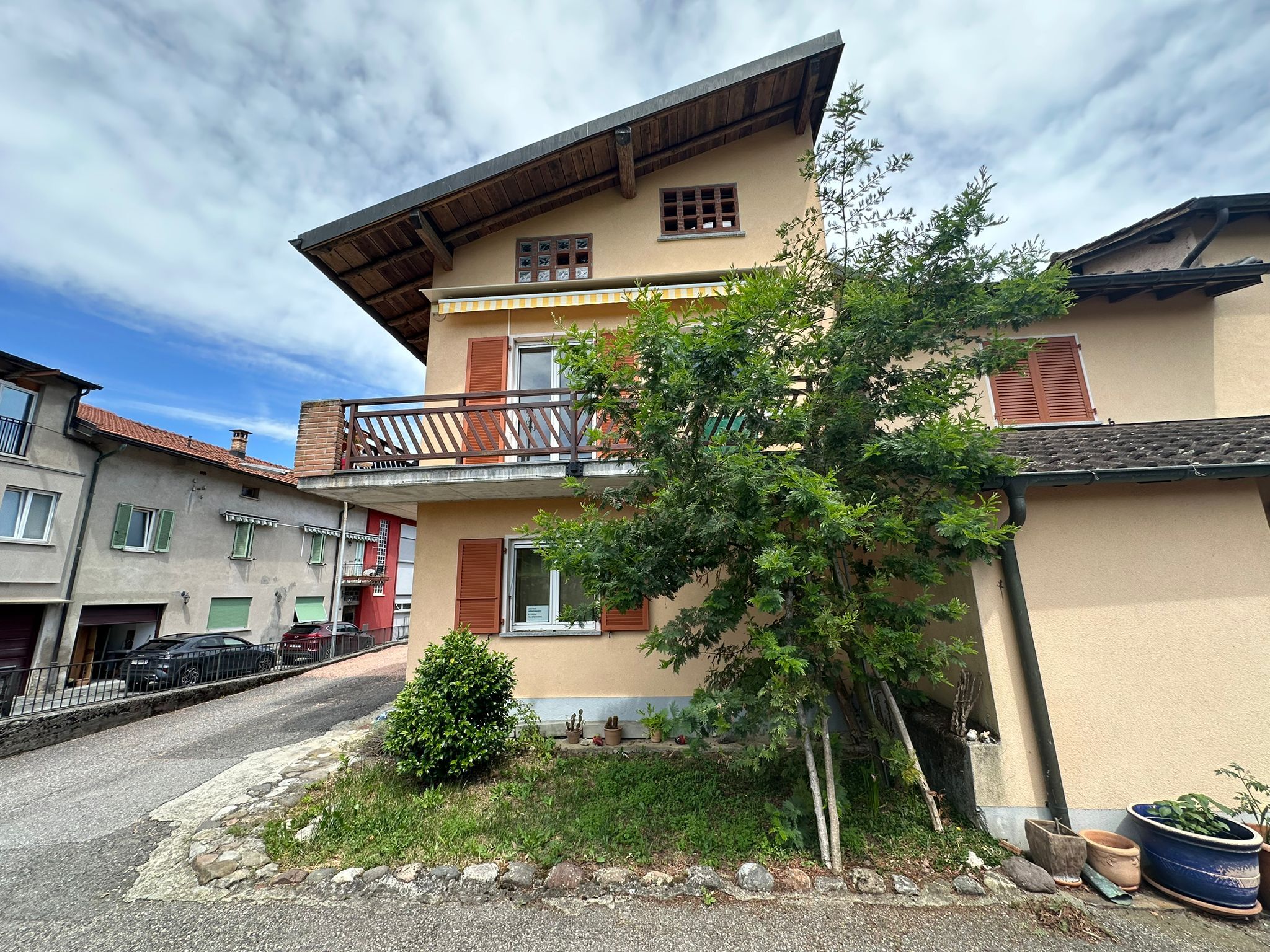 Vista esteriore 1