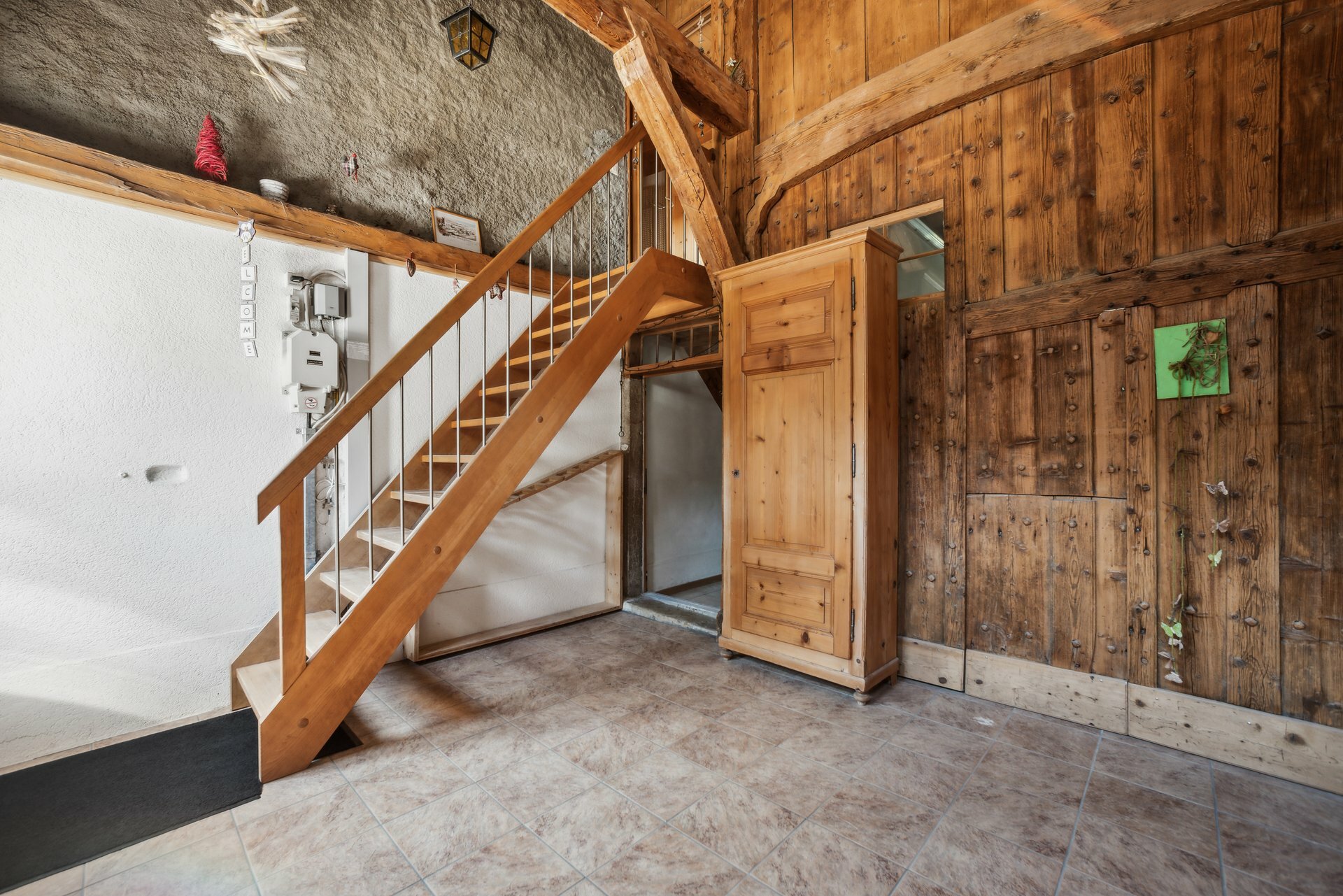 Entrée au charme ancien 