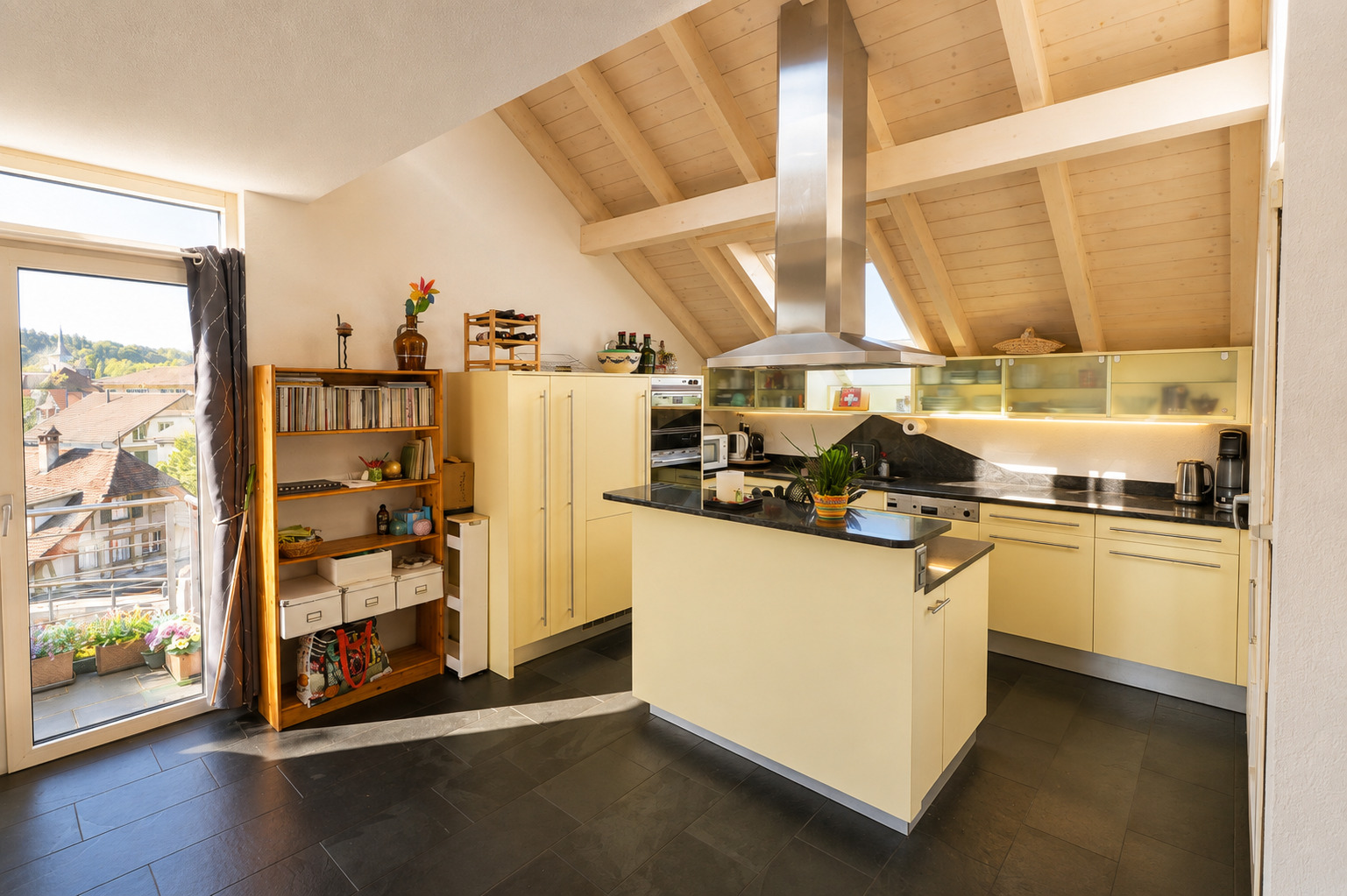 Interior view 2