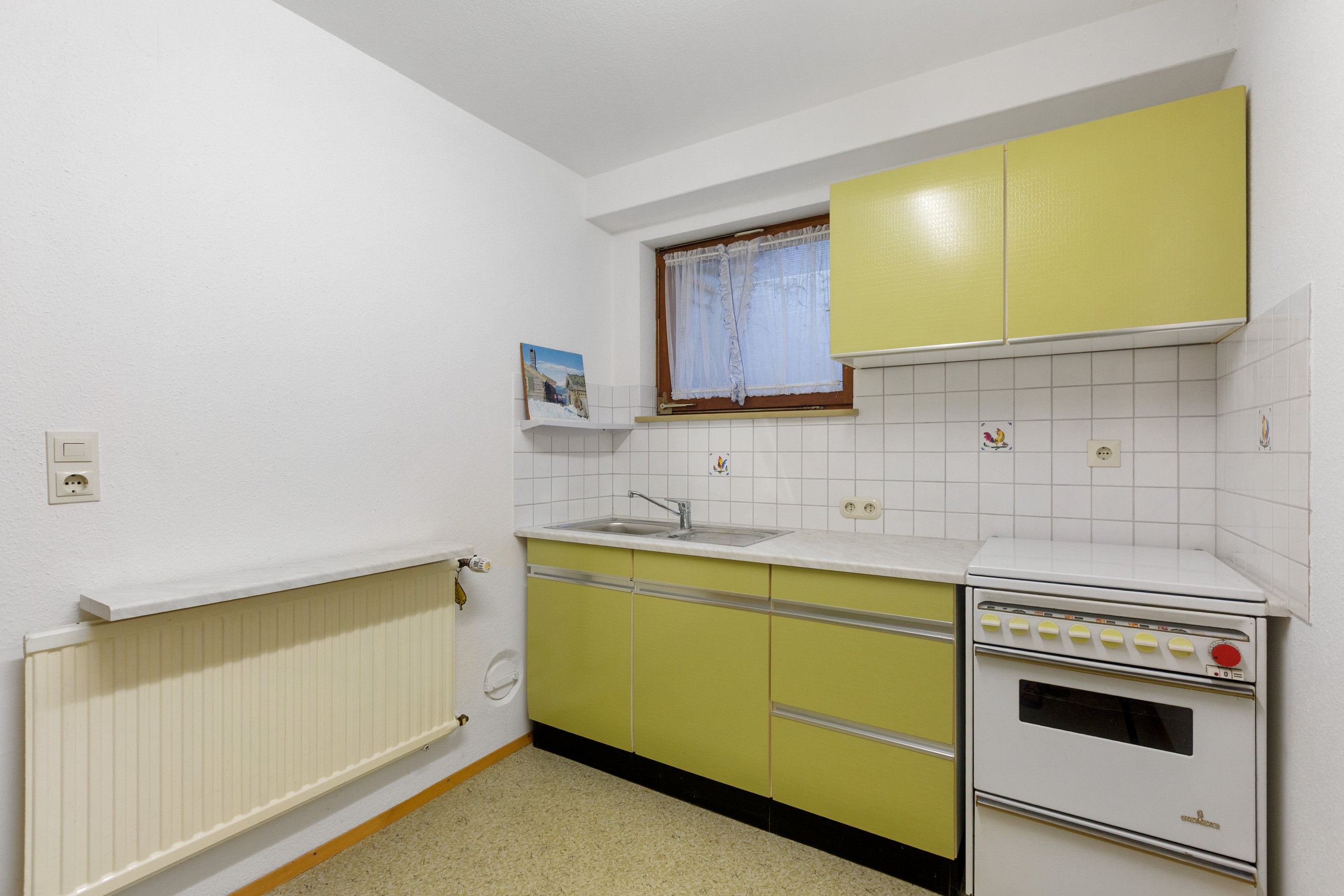 Eigene Küche in der separaten Einliegerwohnung. Eigene Küche in der separaten Einliegerwohnung.