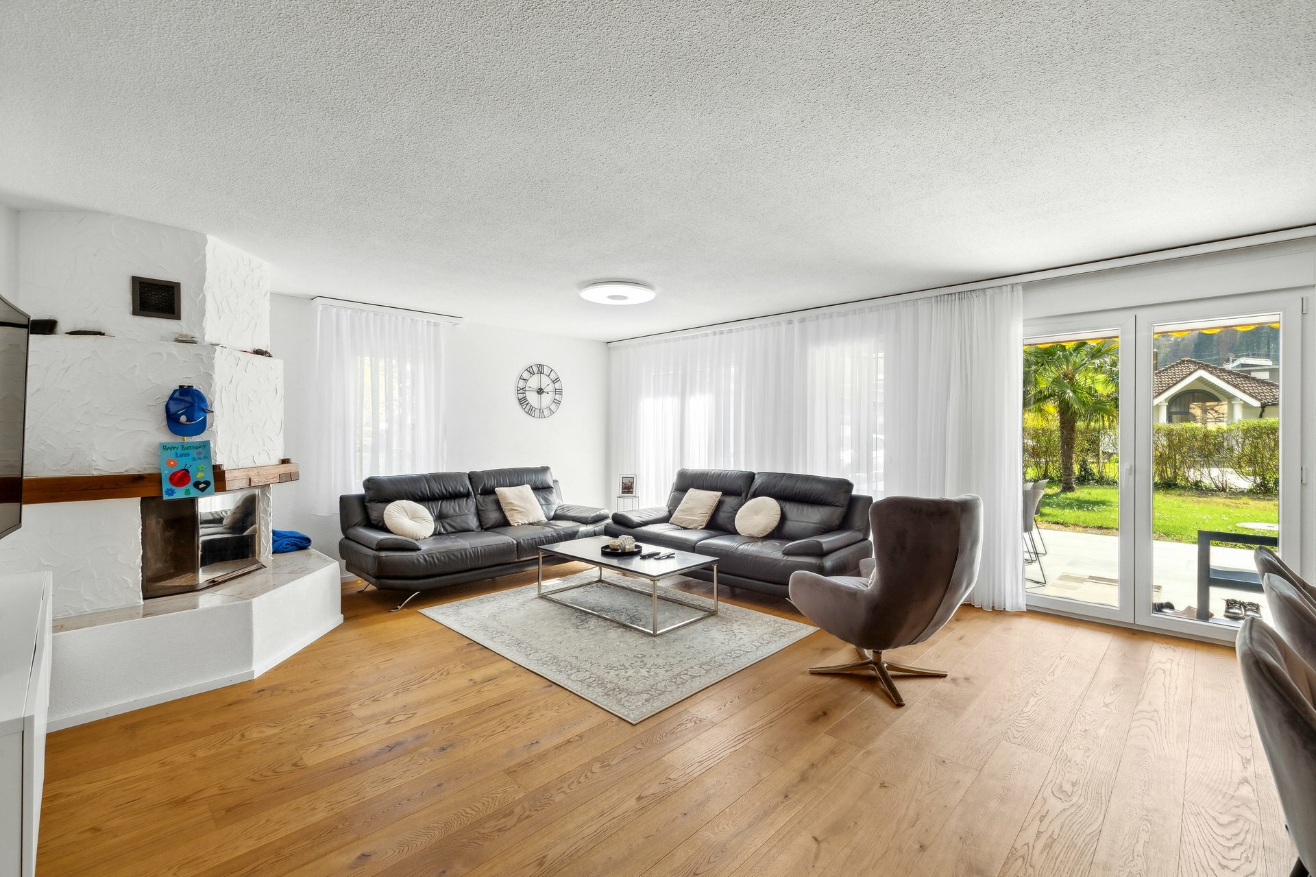 Wohnzimmer mit Cheminée Wohnzimmer mit Cheminée