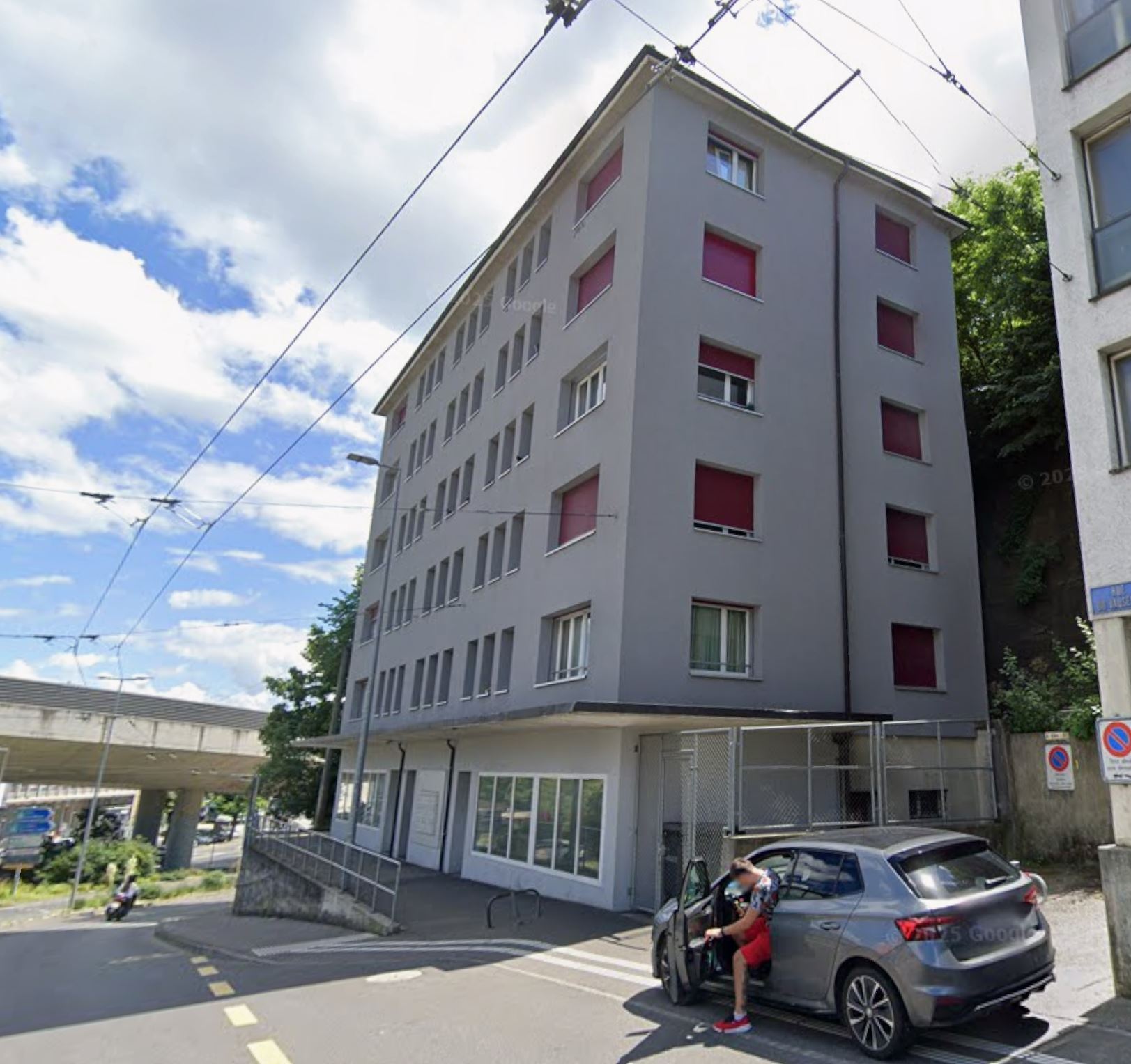 Exterior view 2
