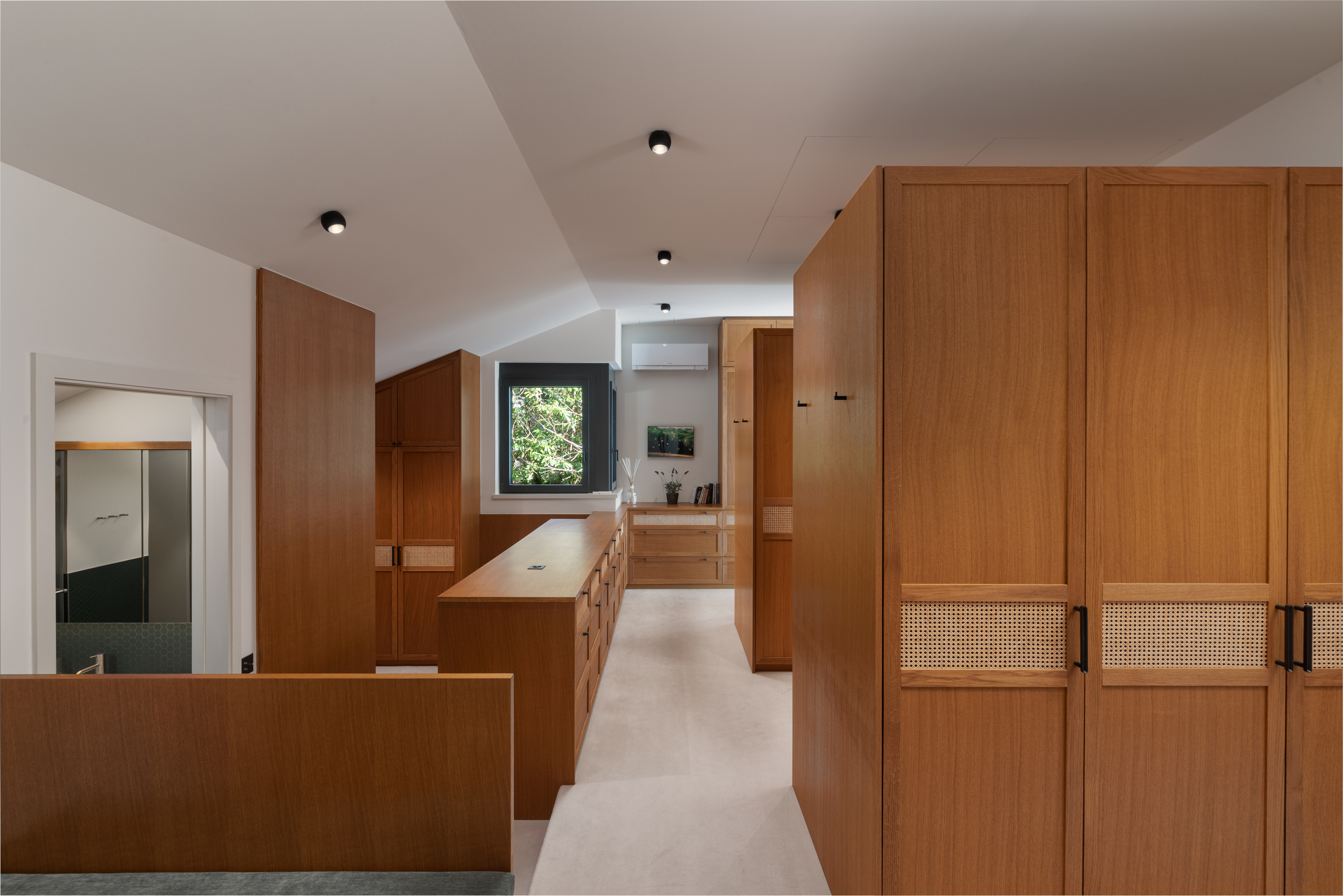 Master bedroom dressing room Master bedroom dressing room