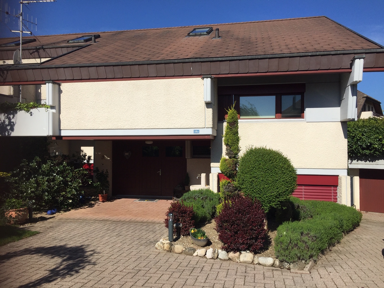 Exterior view 4