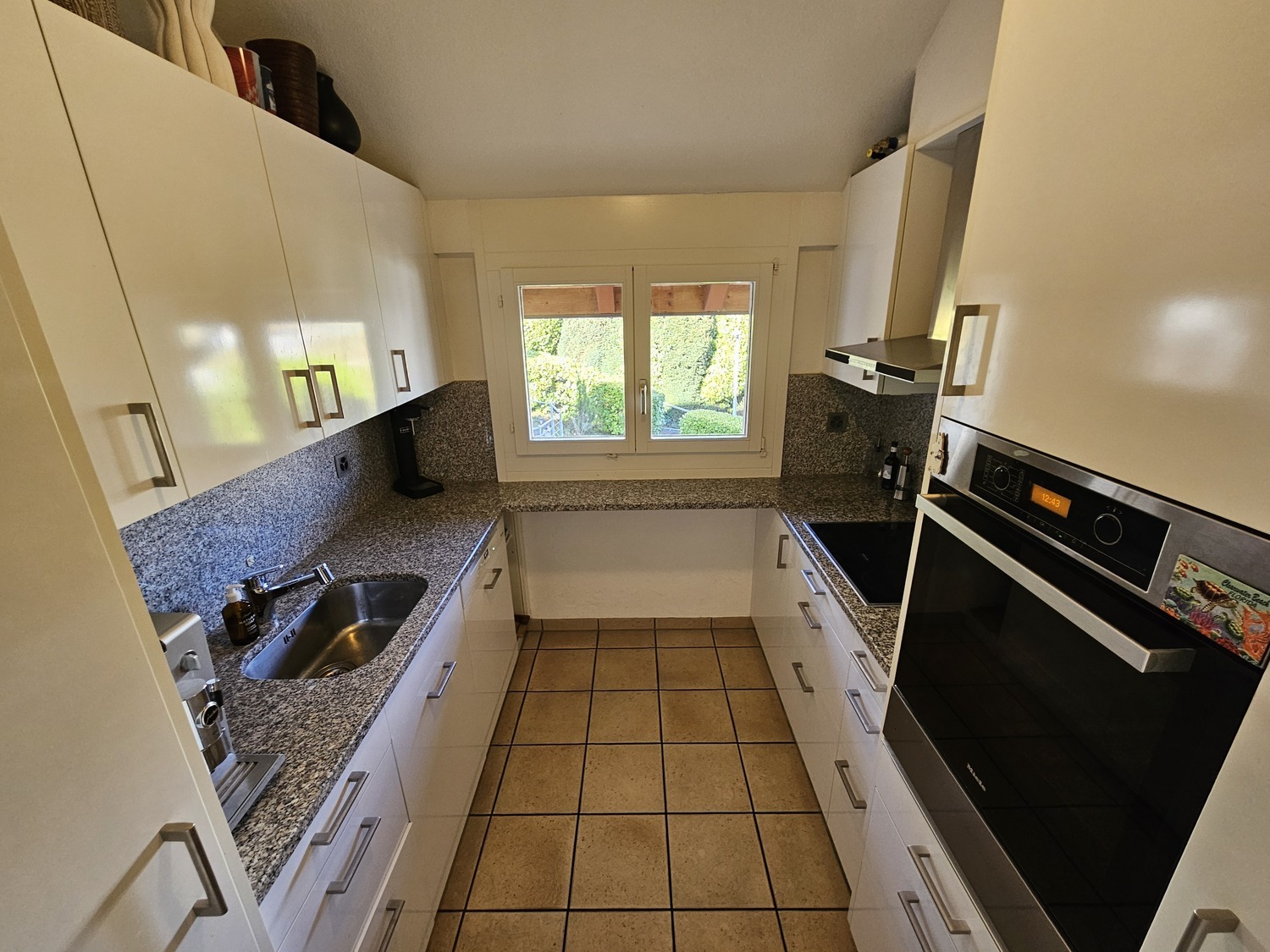Photo 6