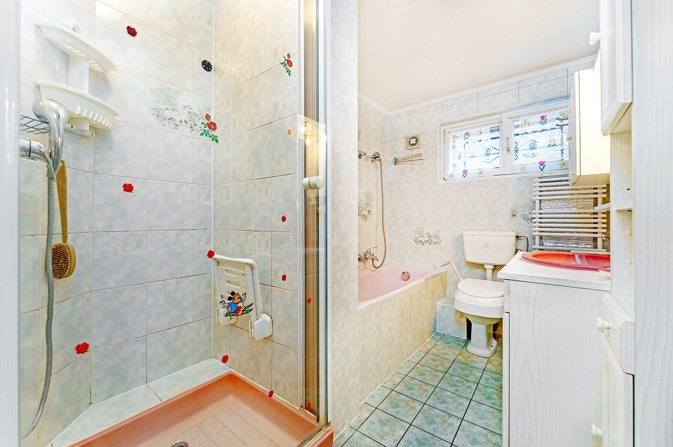 Picture 12