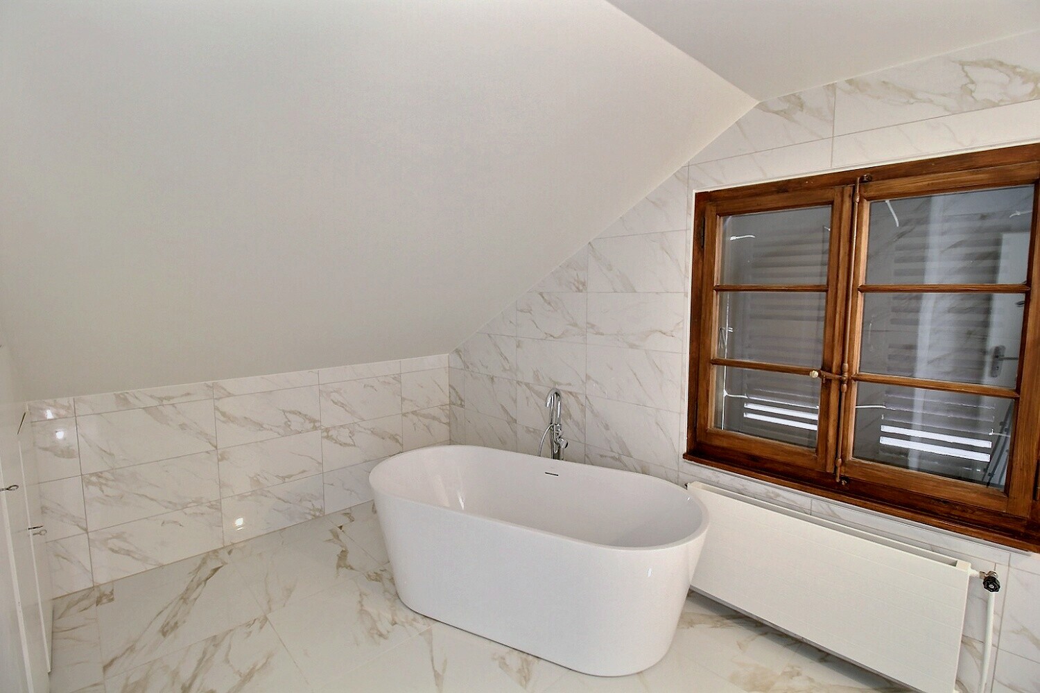 Interior view 7
