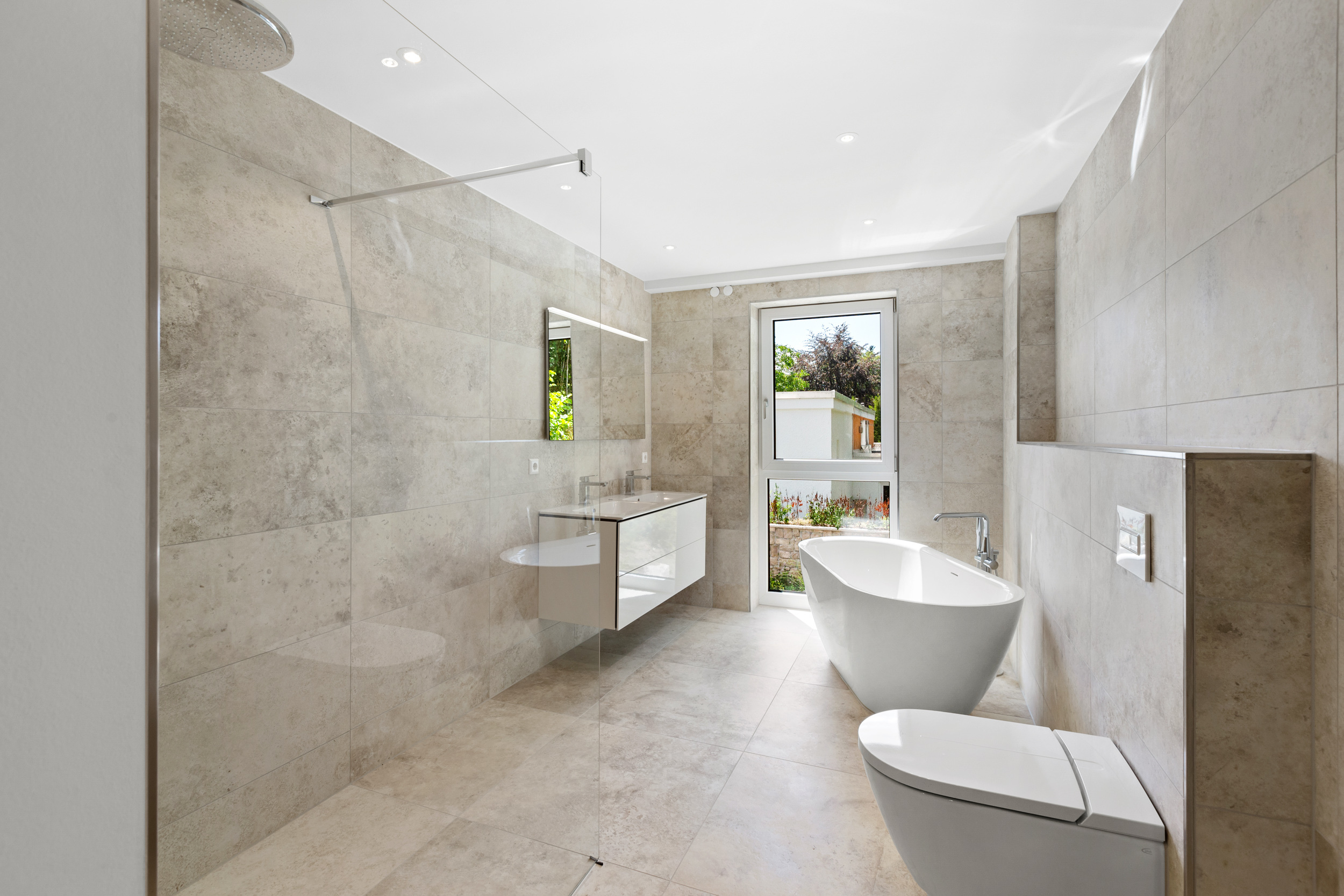 Lassen Sie sich von Qualität, Design und hochwertigen Materialien begeistern.