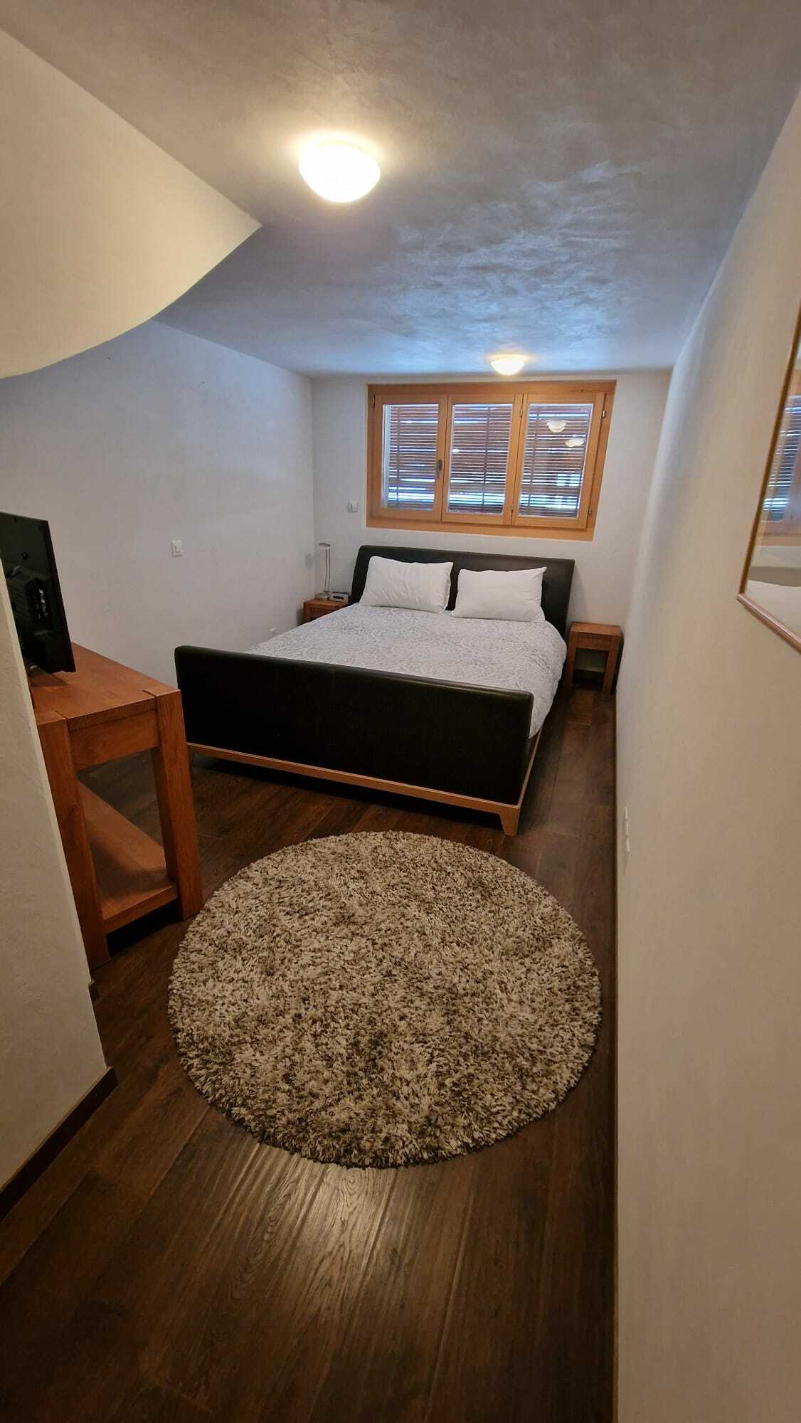 Chambre 1 Rez inférieur Chambre 1 Rez inférieur