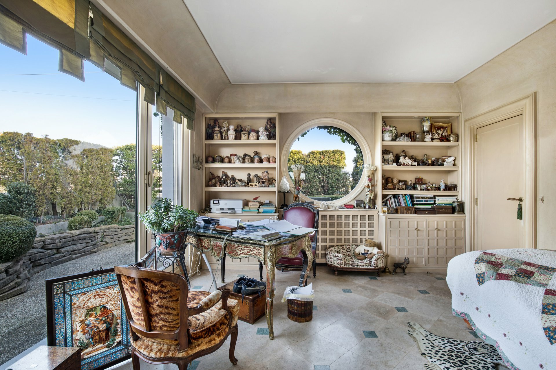 Chambre à coucher 2