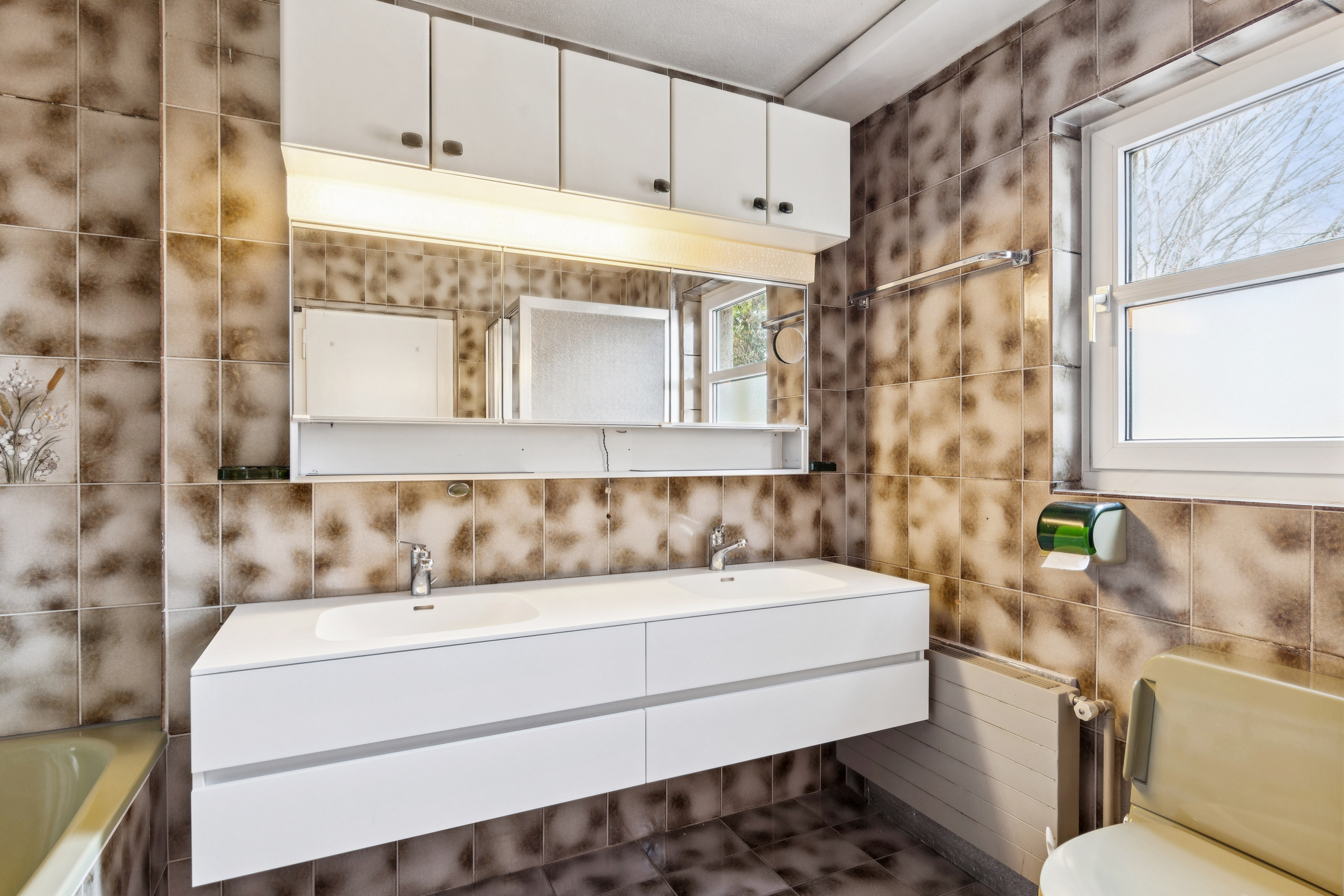 Master bathroom in need of renovation