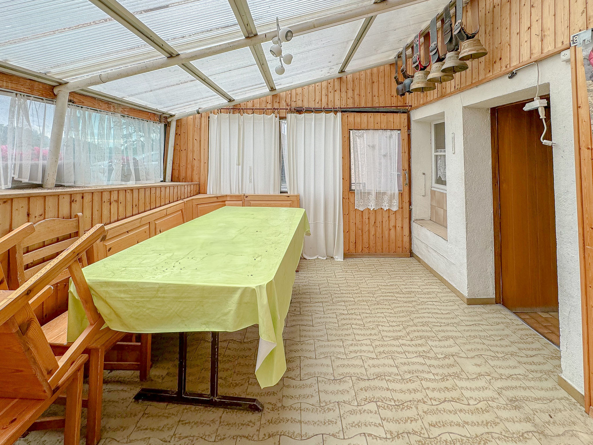 Duplex Est : véranda avec accès direct  à l'extérieur