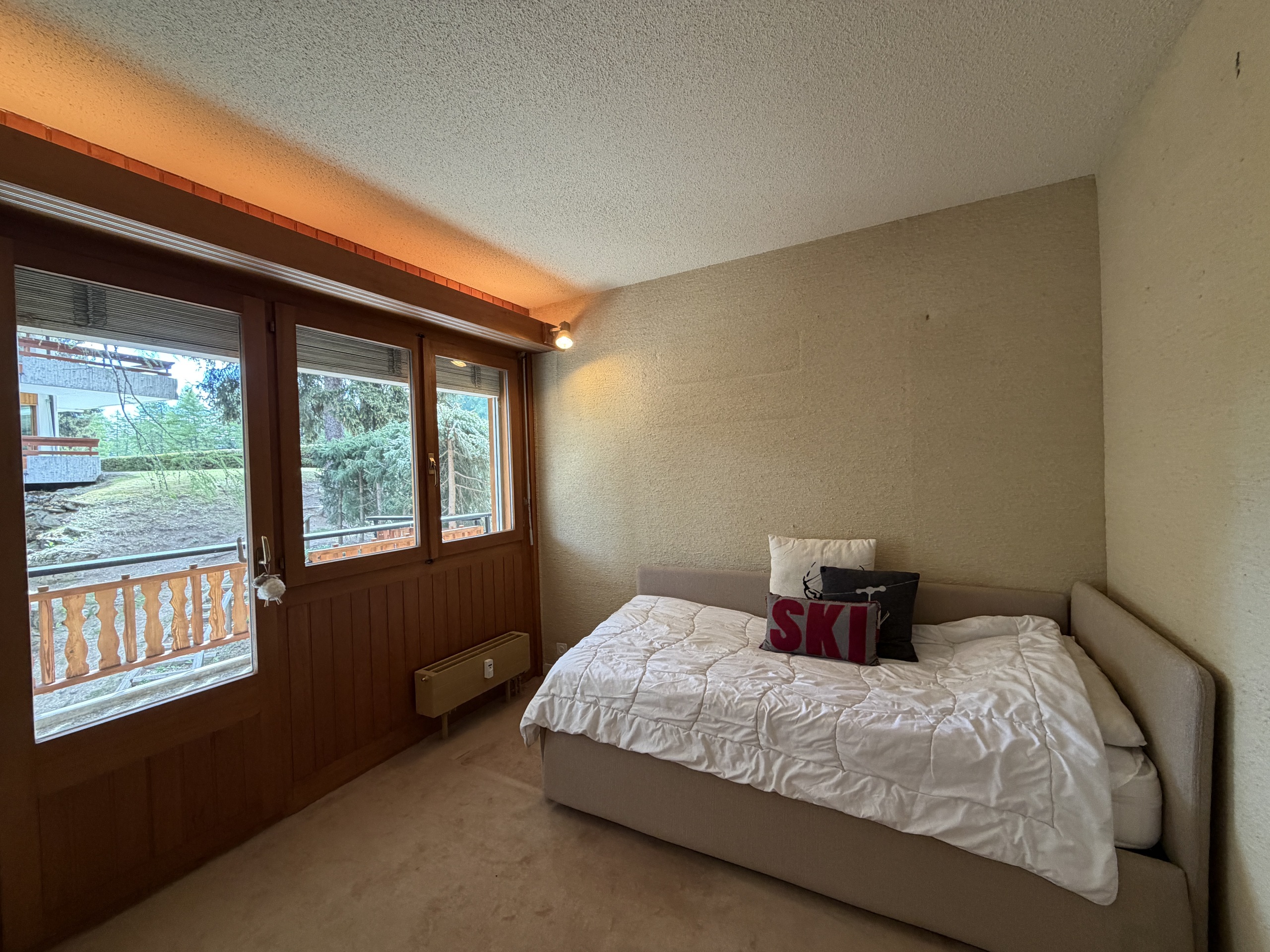 Interior view 7