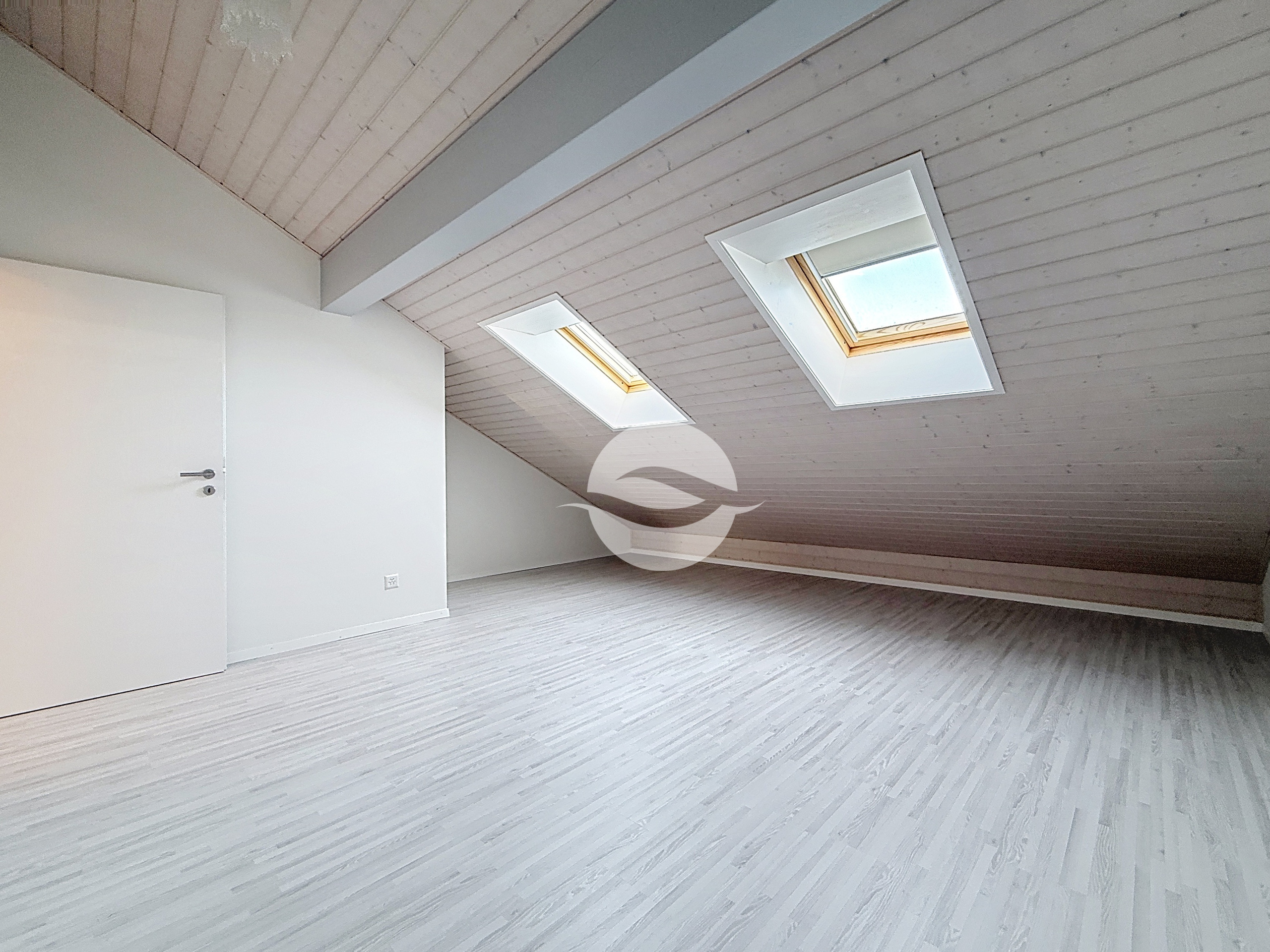 COMBLES : Chambre à coucher