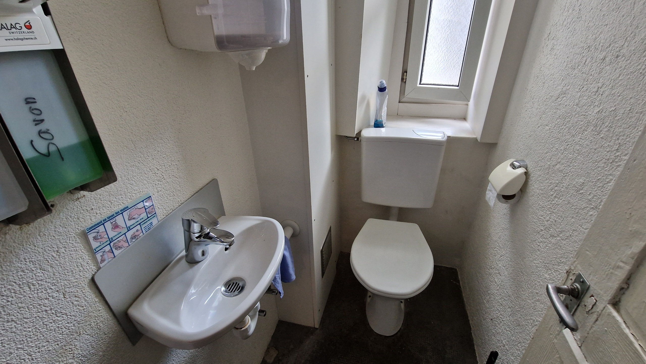 WC WC