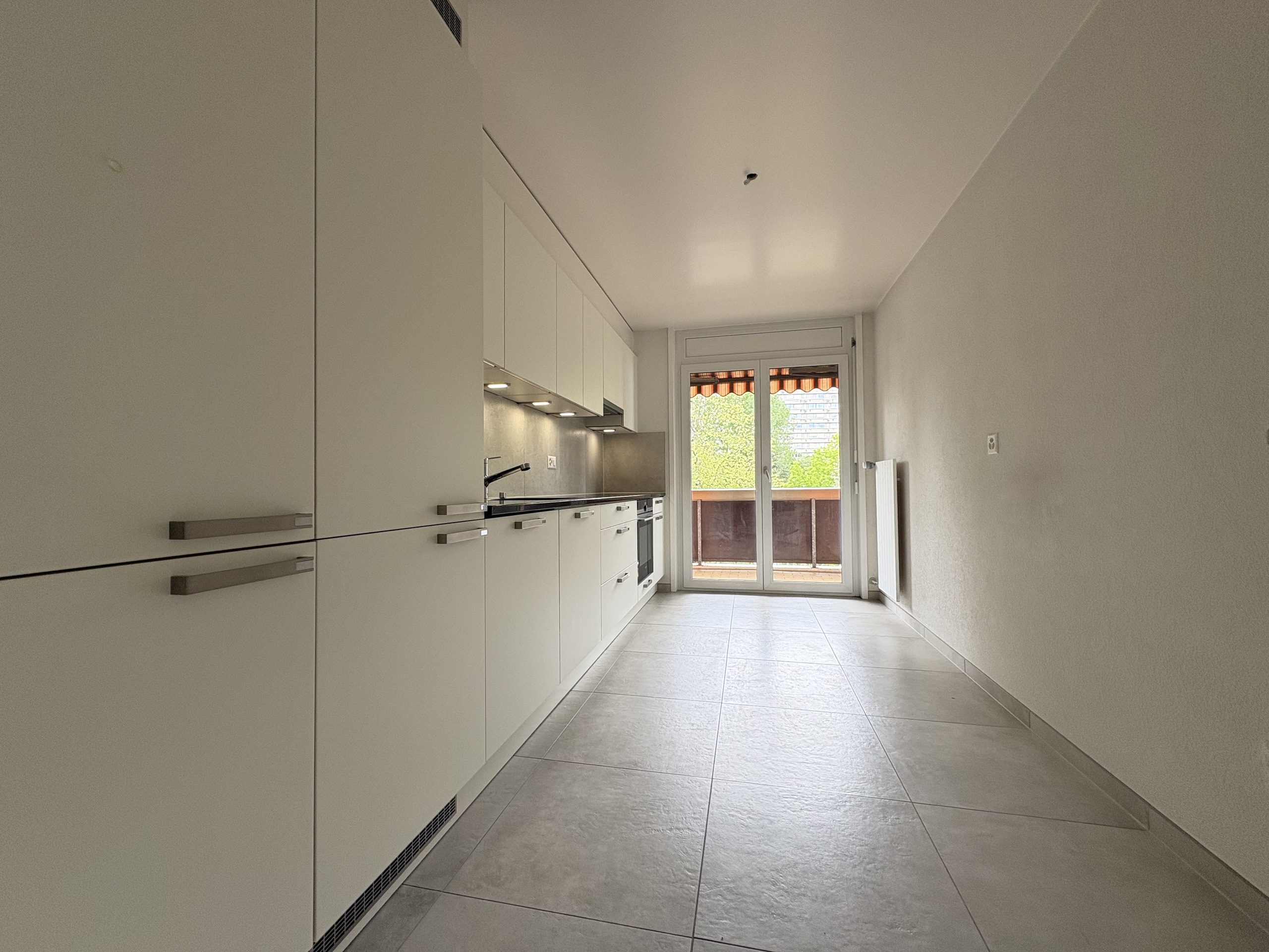 Interior view 8