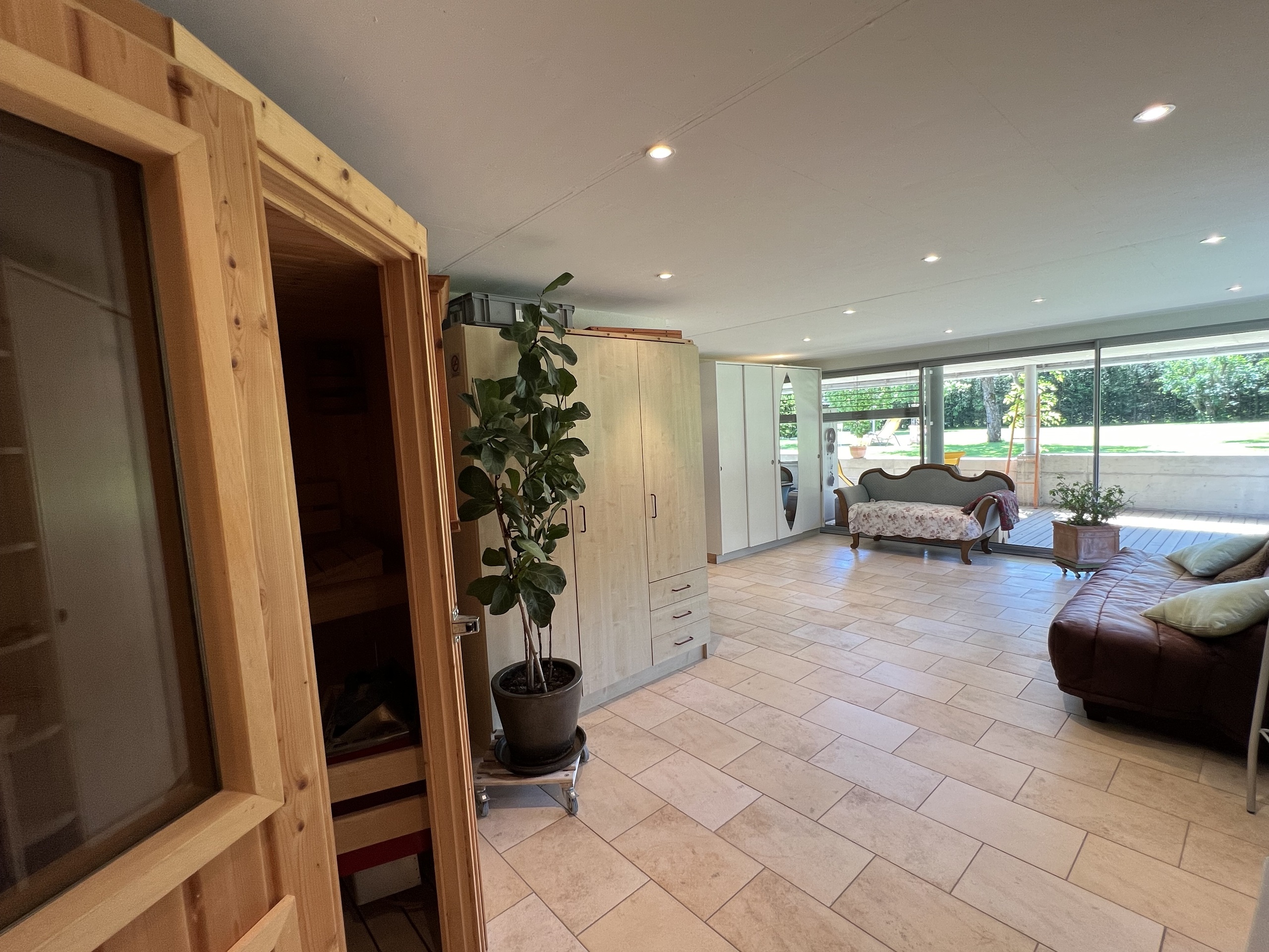 Relaxation area with terrace access Relaxation area with terrace access