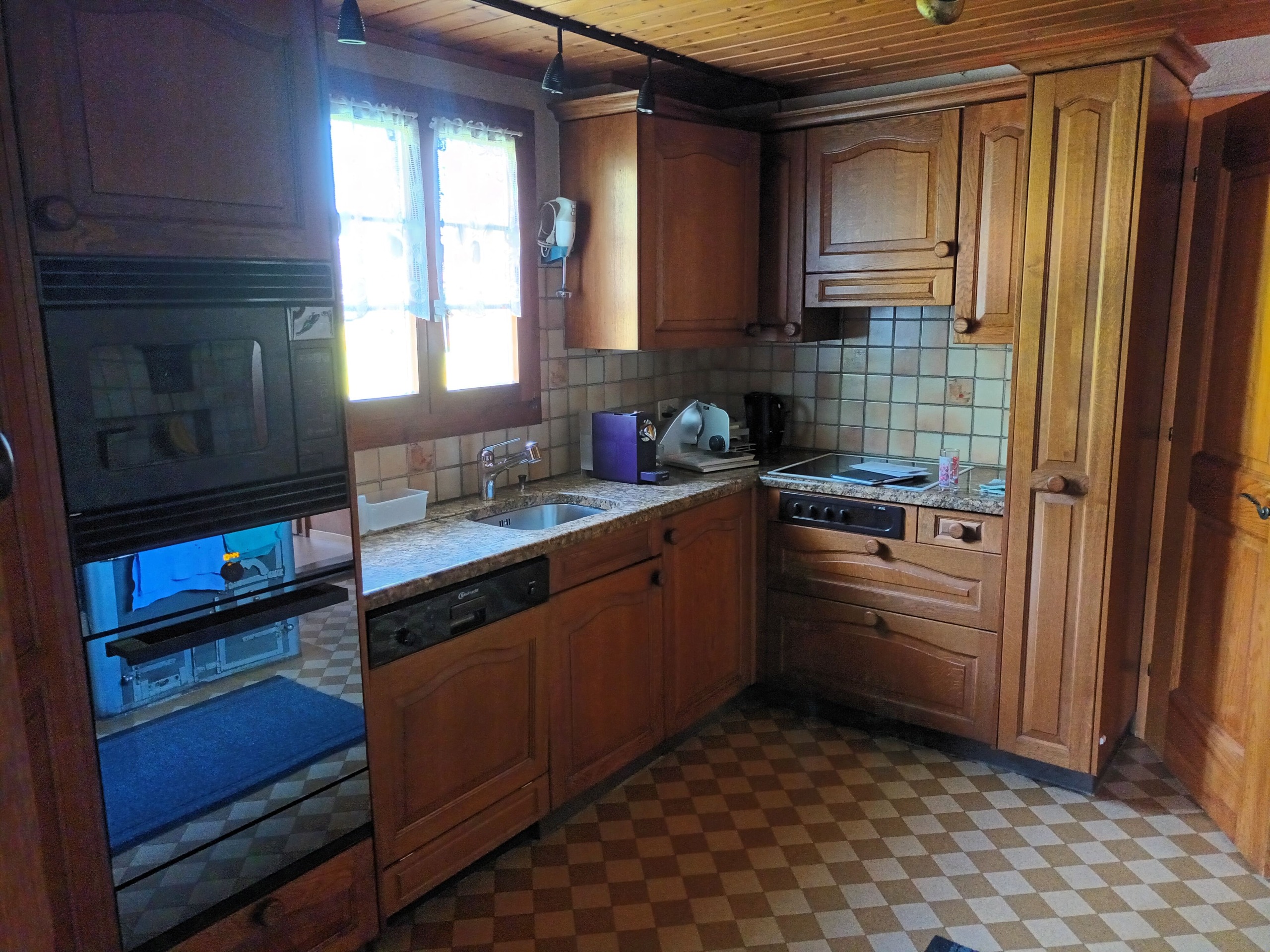Wohnhaus 1 - Küche Wohnhaus 1 - Küche