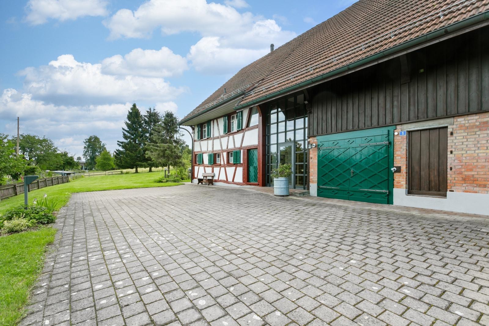Grösse, Hochwertigkeit, Charme und eine fantastische Umgebung.