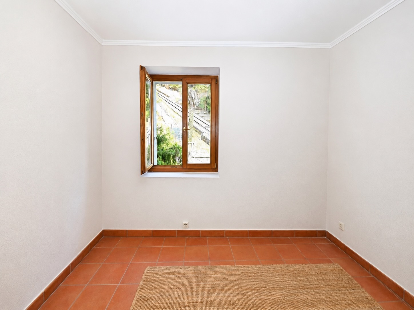 Interior view 6