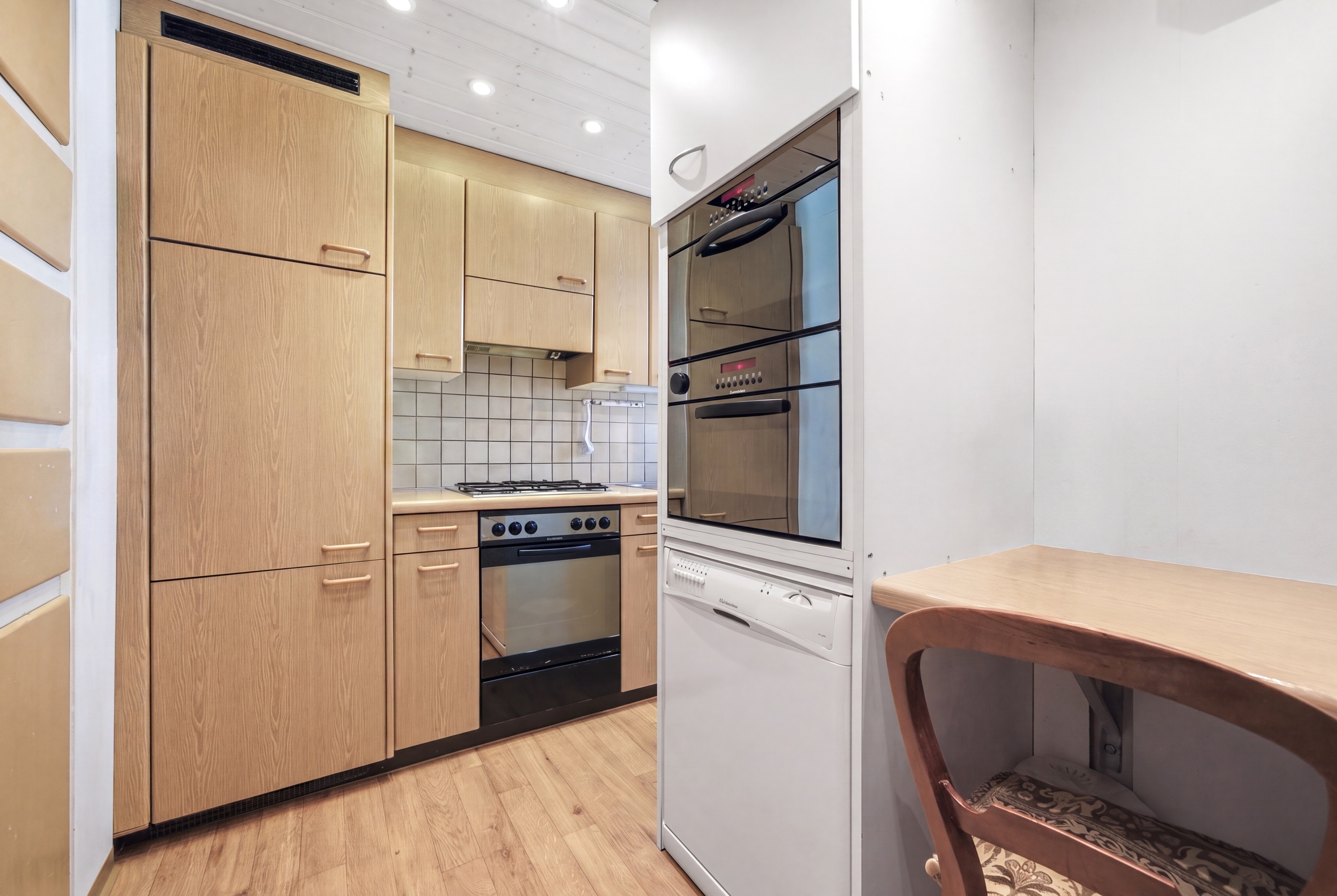 Interior view 5