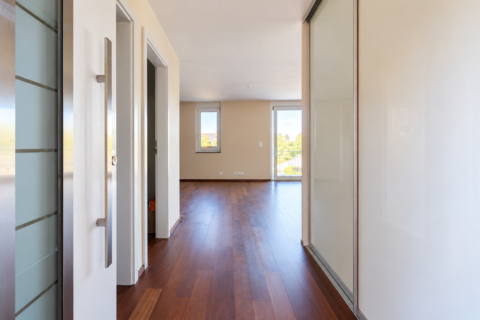 Entrée mit Garderobe 