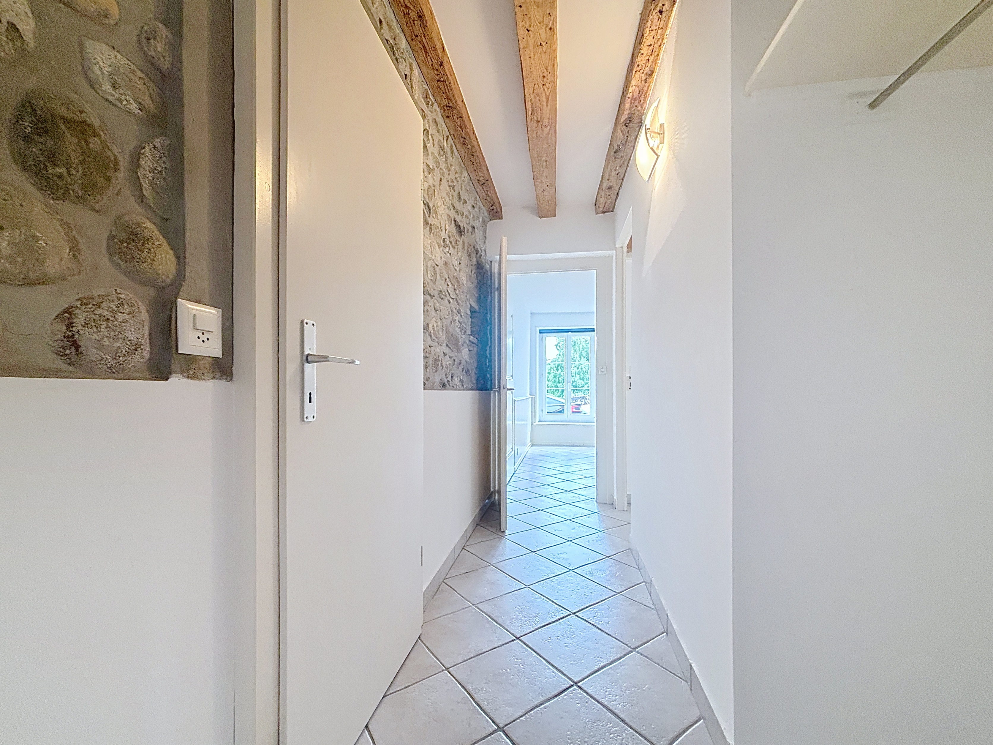 Couloir d'accès aux chambres