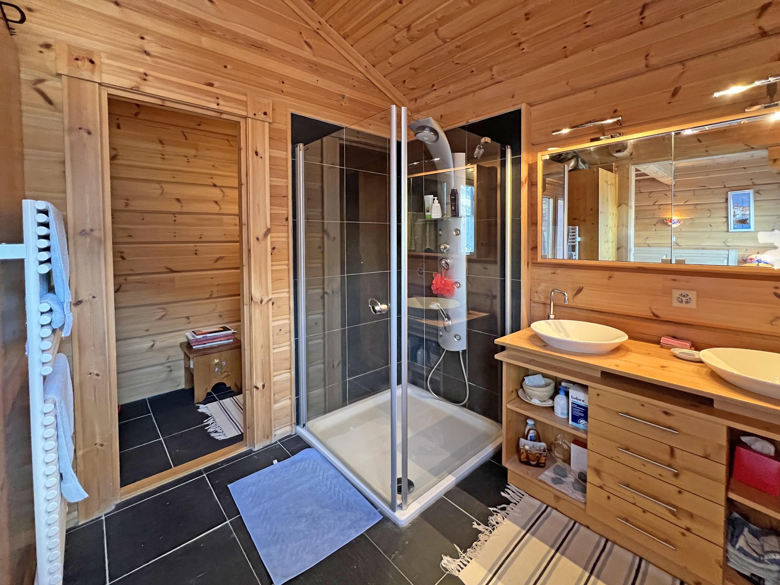 Douche privative - Rez-de-chaussée supérieur