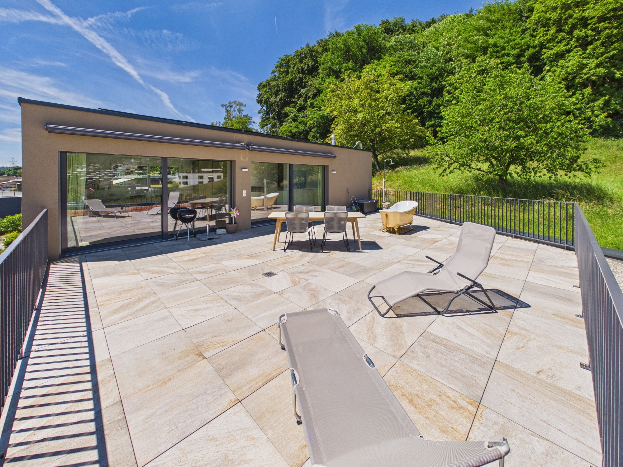 Privates Outdoor-Paradies mit Aussicht
