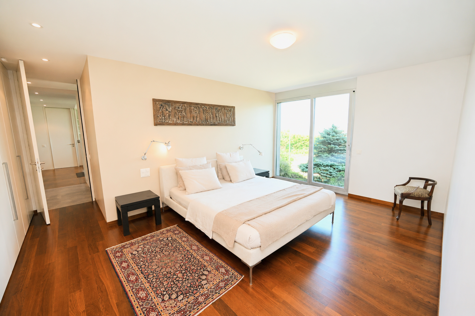 Interior view 10