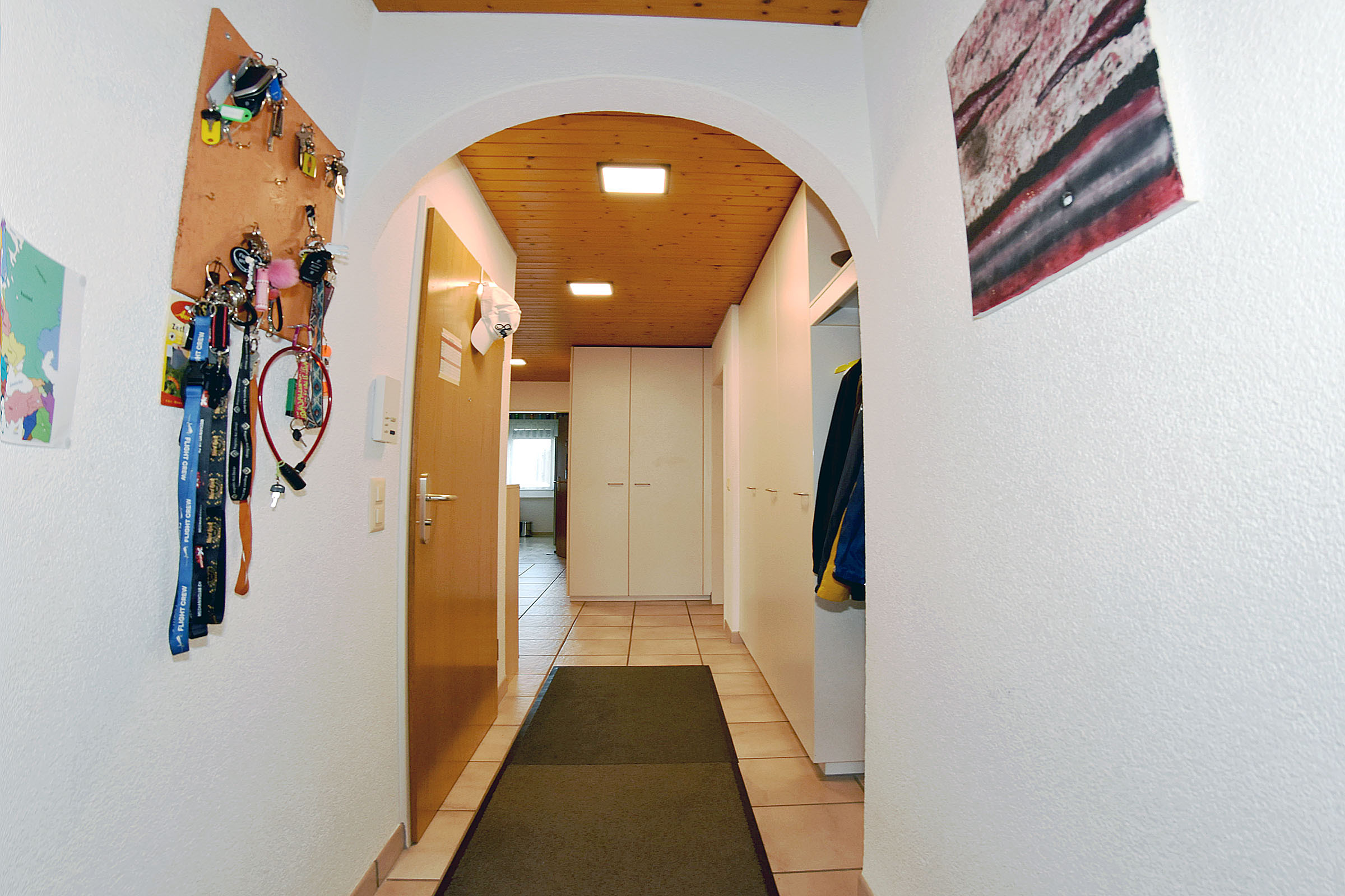 Korridor zu den 3 Zimmer und 2 Bäder