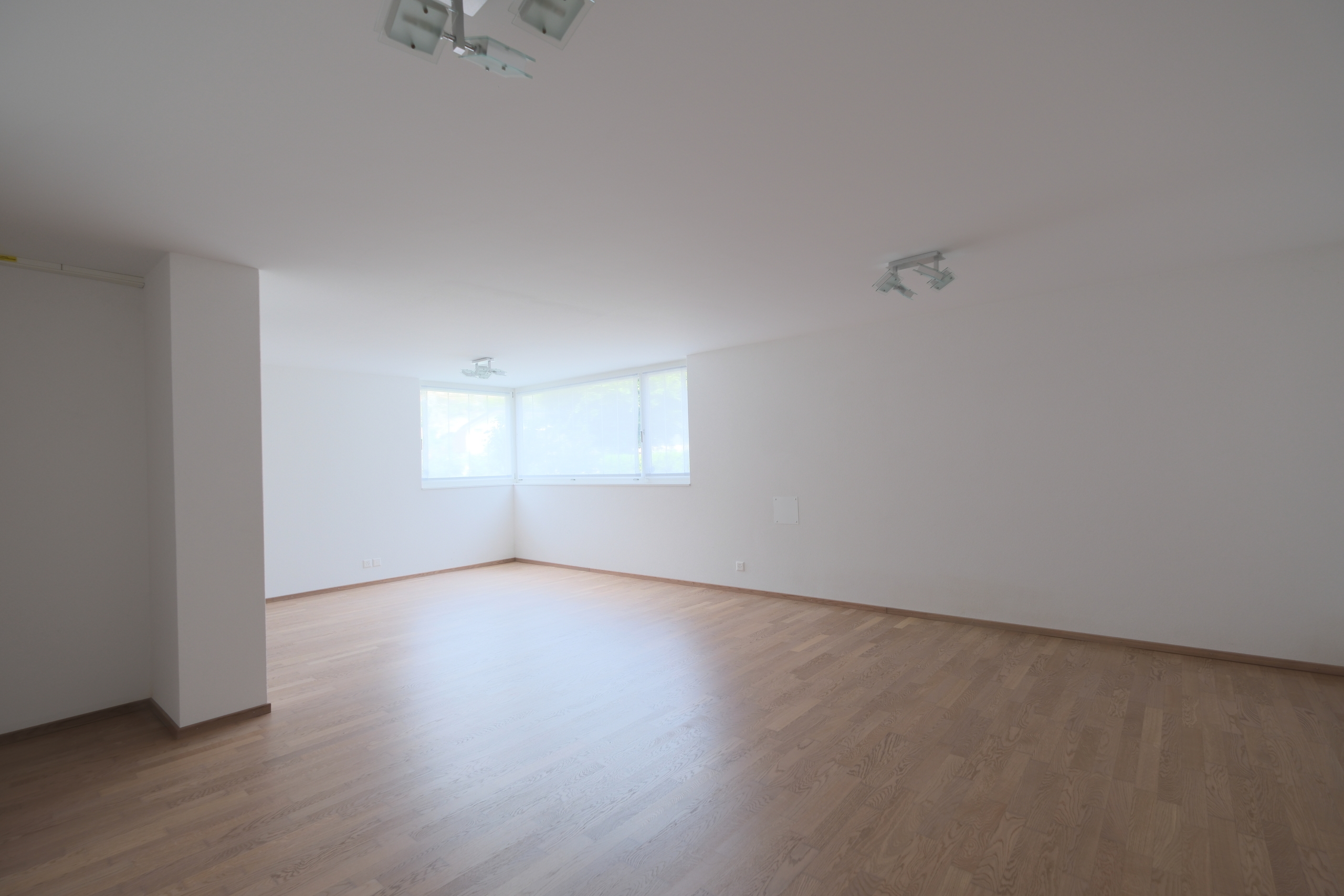 Zimmer UG mit Badezimmer  Zimmer UG mit Badezimmer