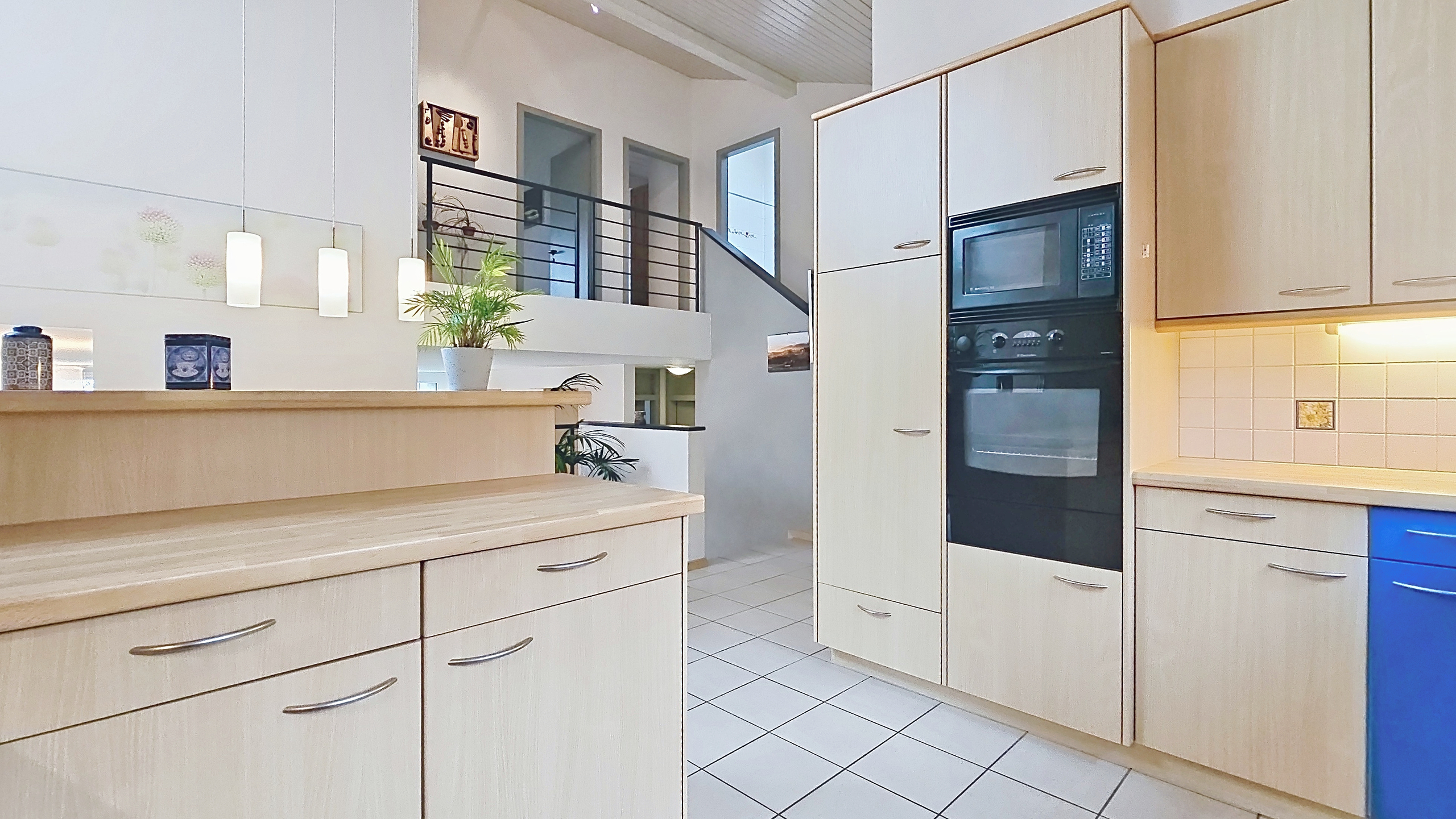 Salle à manger - cuisine / rez supérieur Salle à manger - cuisine / rez supérieur