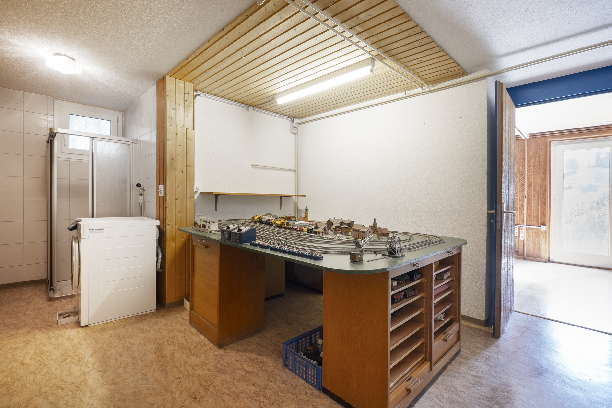 Untere Etage: Zimmer (Sauna/DU/WM)