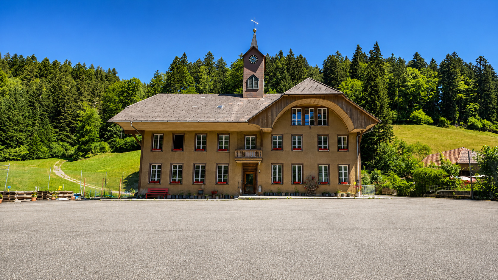 Photo 1